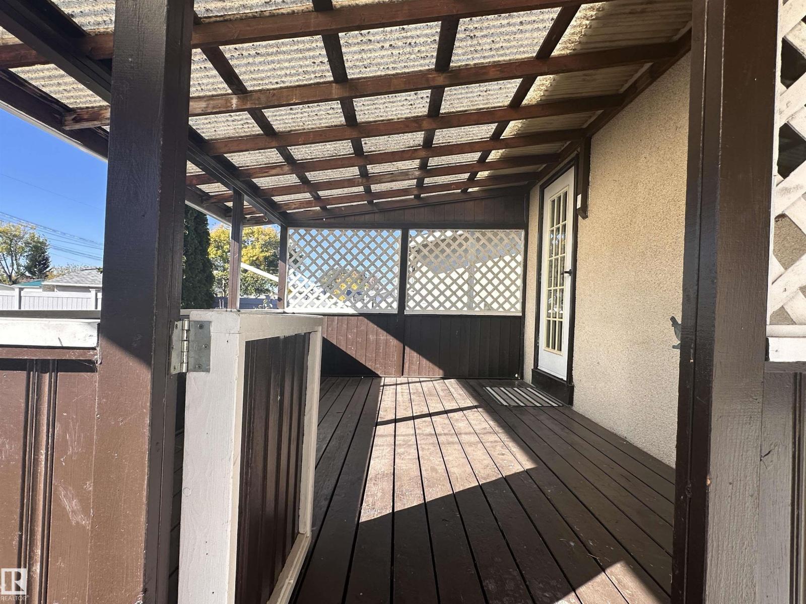 10647 106 St Property Photo 10