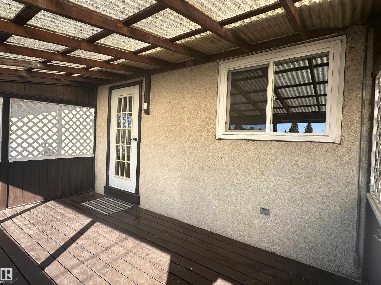 10647 106 St Property Photo 11