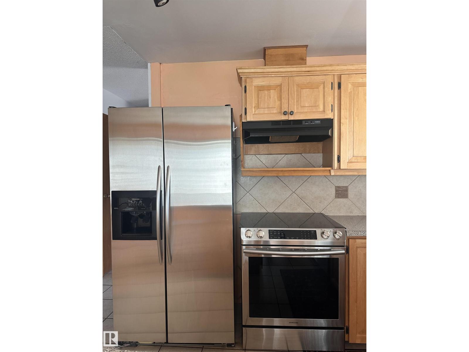 10647 106 St Property Photo 19