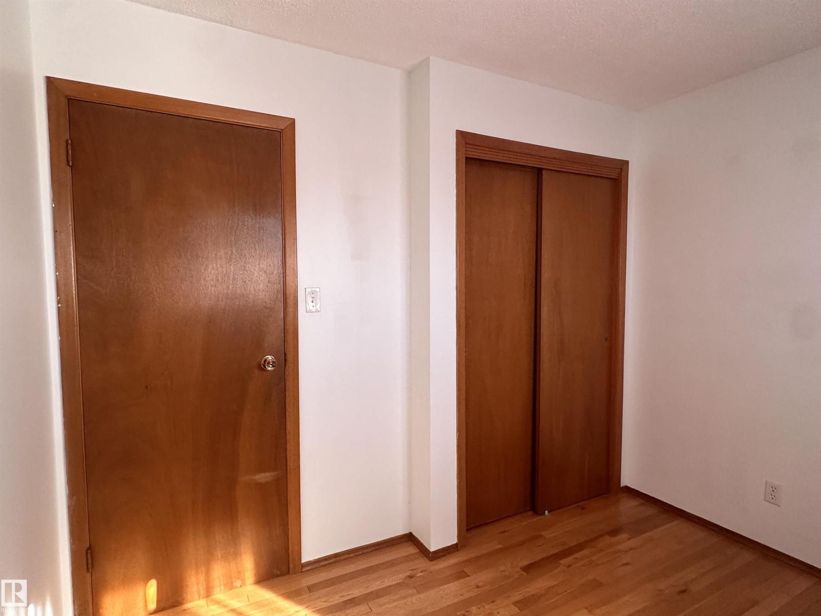 10647 106 St Property Photo 28