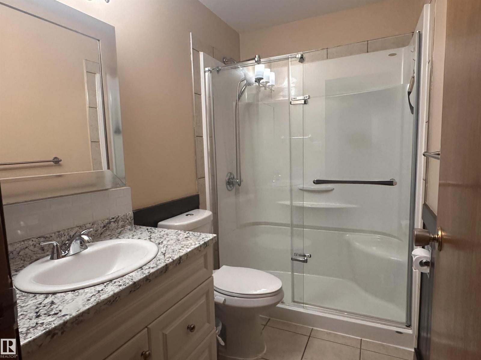 10647 106 St Property Photo 33