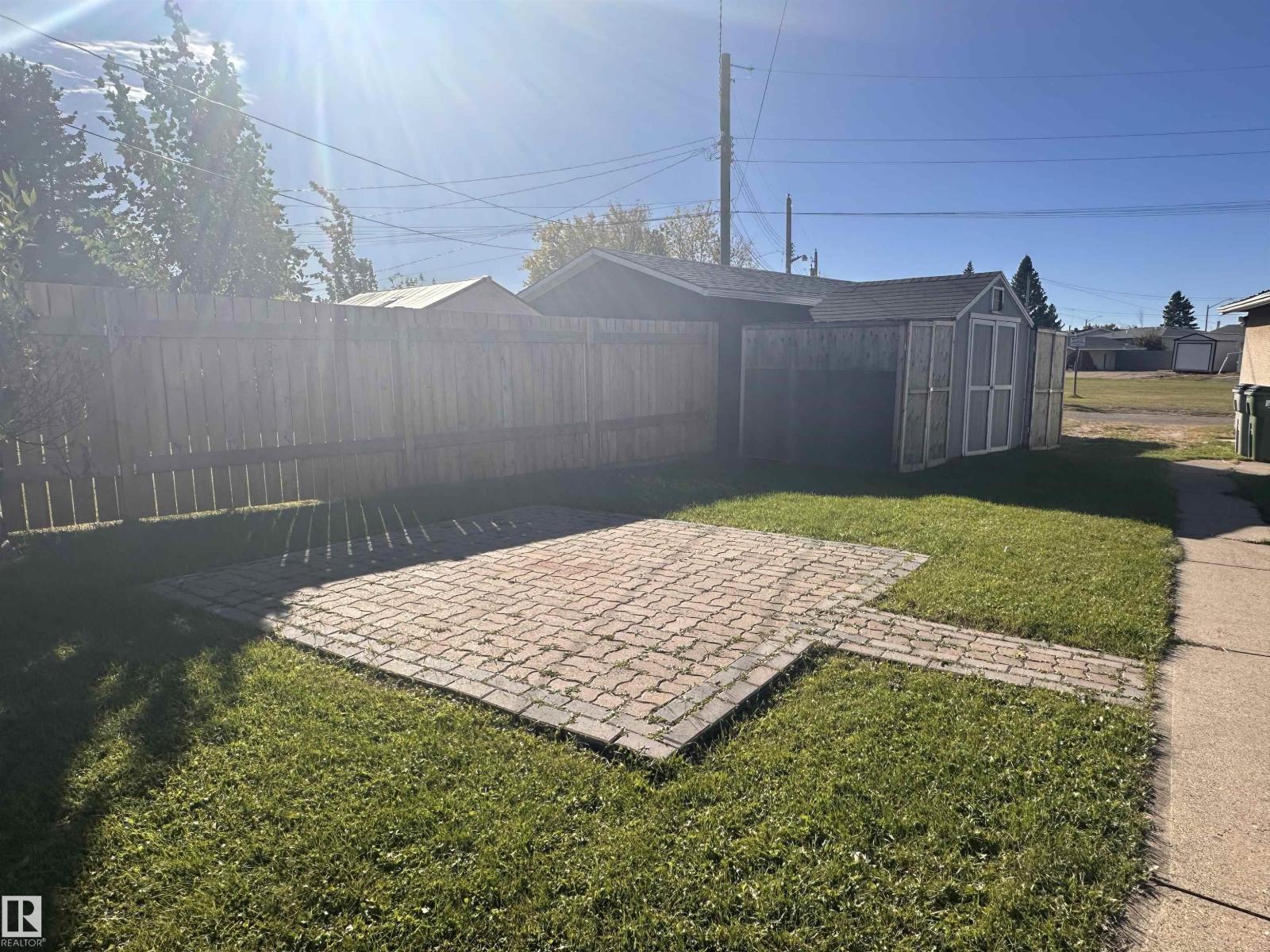 10647 106 St Property Photo 52