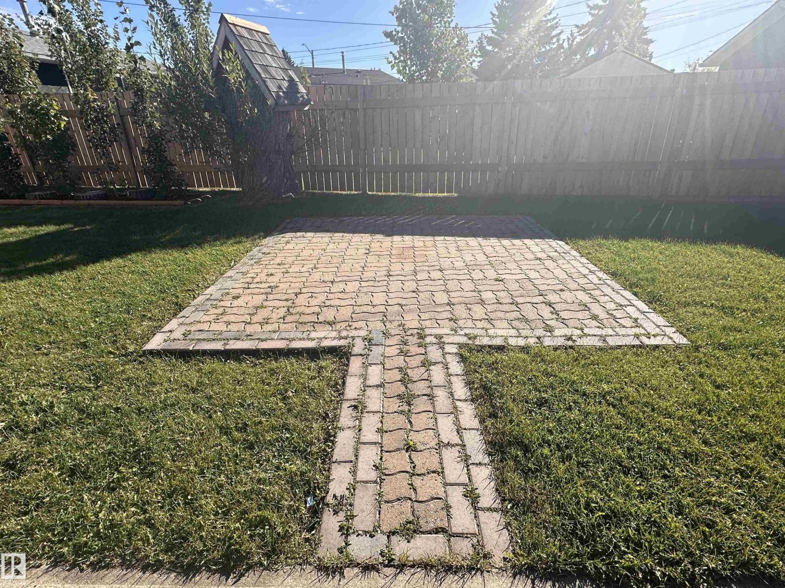 10647 106 St Property Photo 53