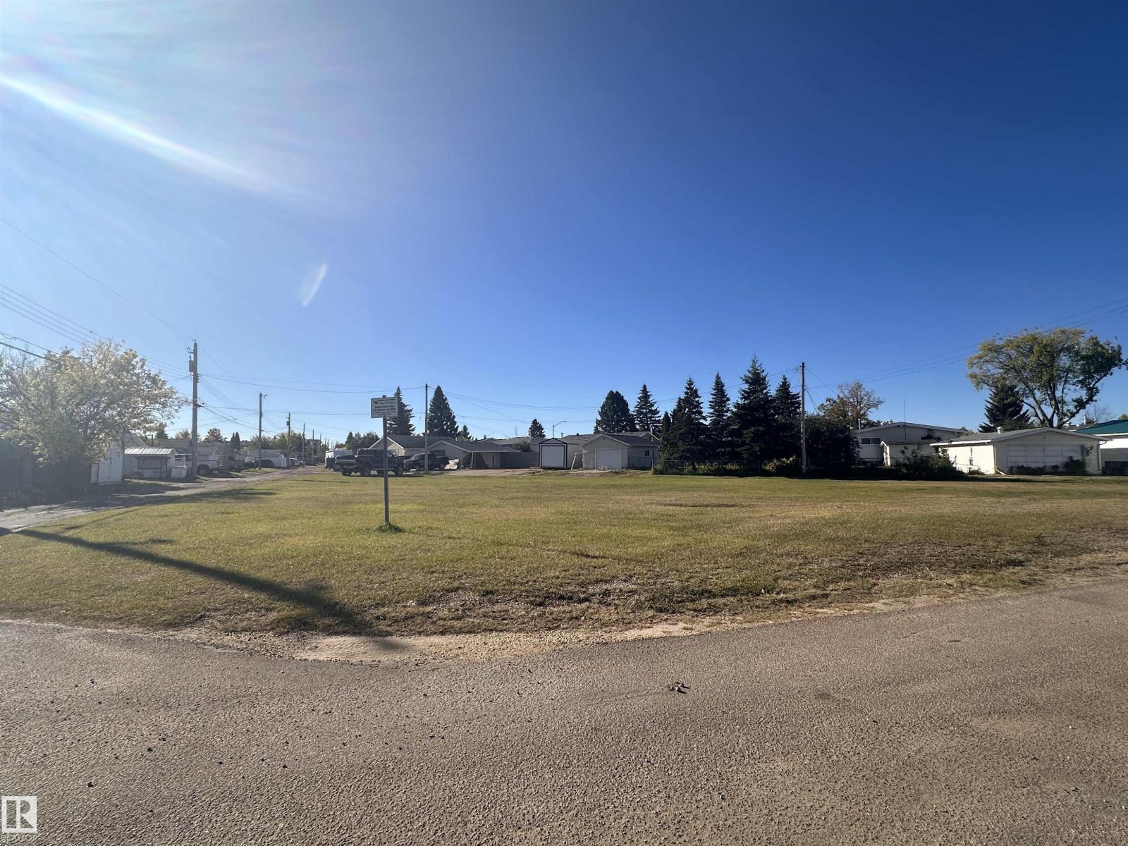 10647 106 St Property Photo 62