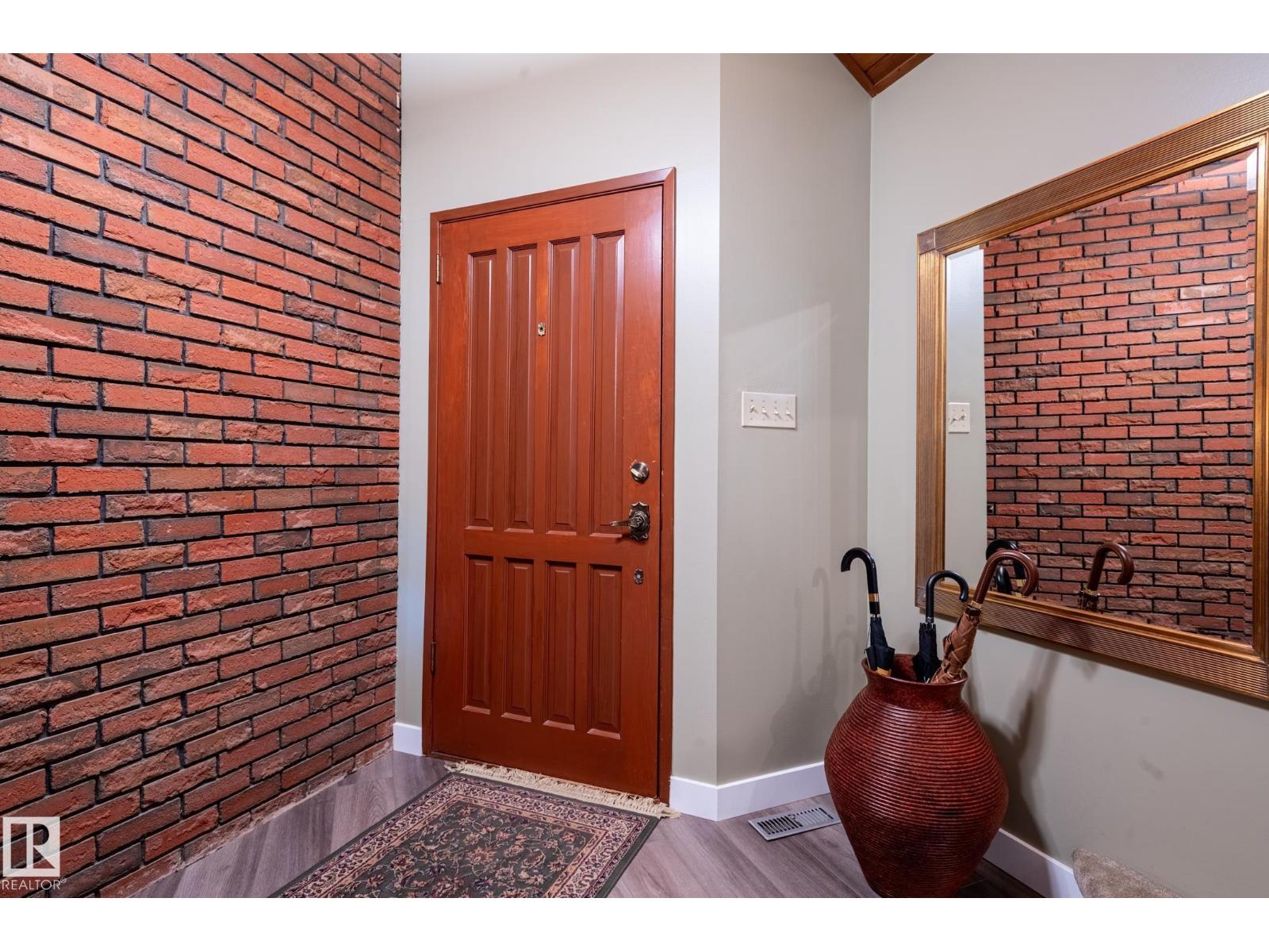 14514 101 Av Nw Property Photo 2
