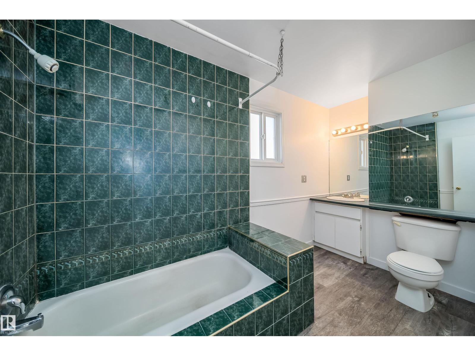 8217 182 St Nw Property Photo 16