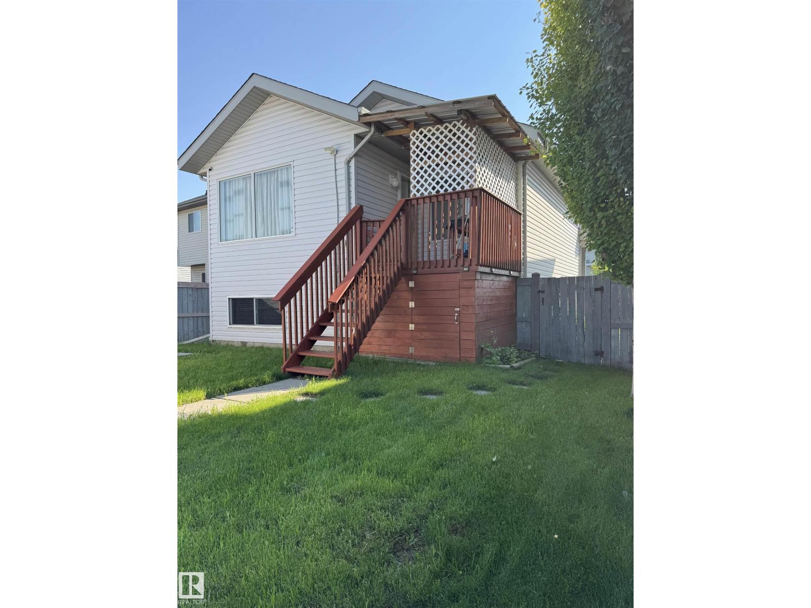 15112 139 St Nw Property Photo 3