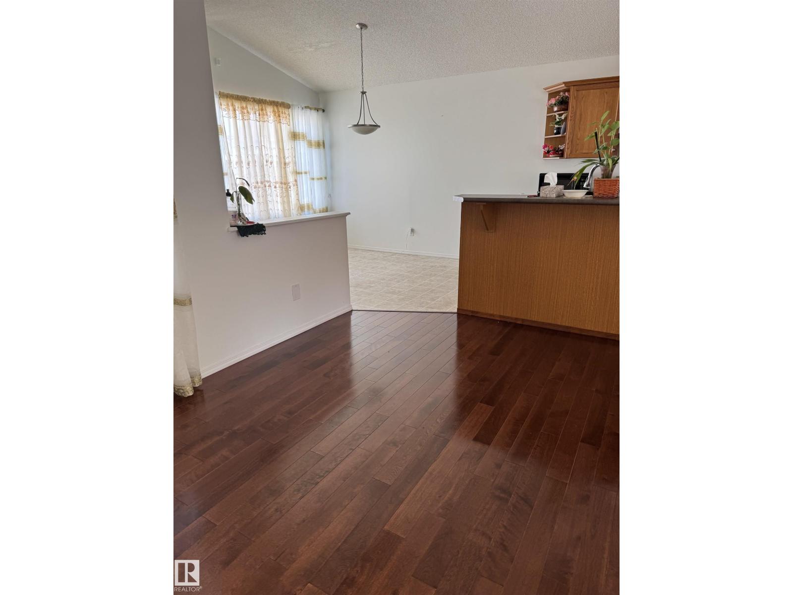 15112 139 St Nw Property Photo 13