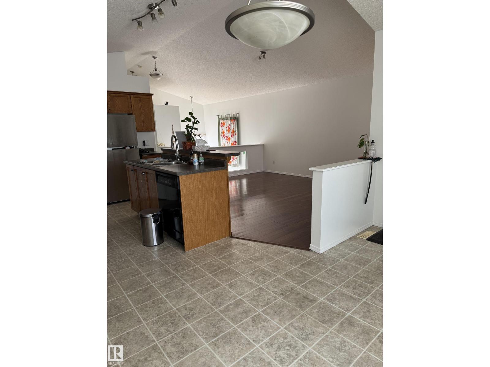 15112 139 St Nw Property Photo 16
