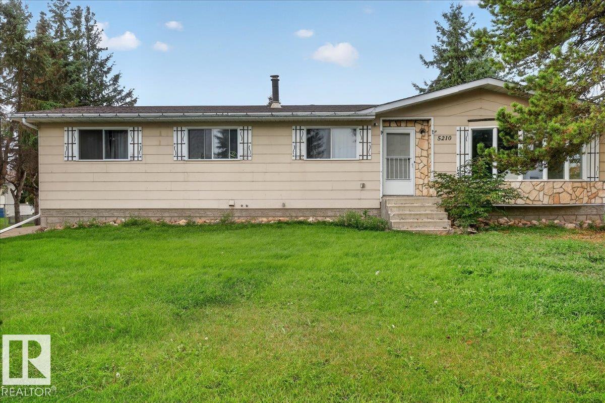 5210 49 St Property Photo 1
