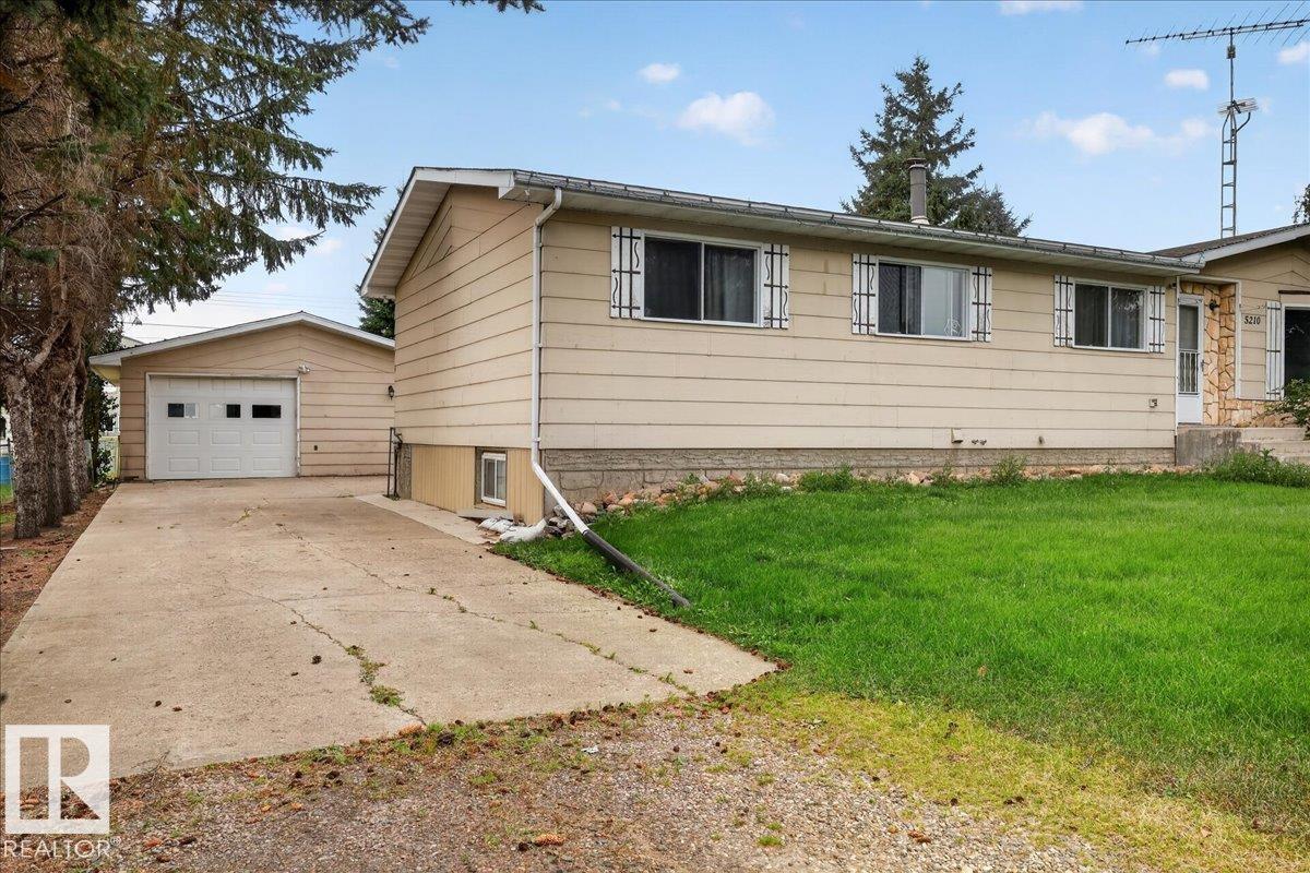5210 49 St Property Photo 5