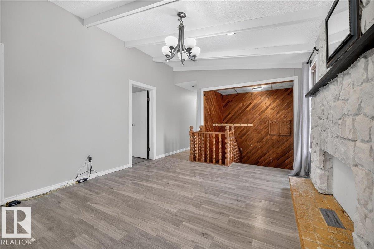 5210 49 St Property Photo 11
