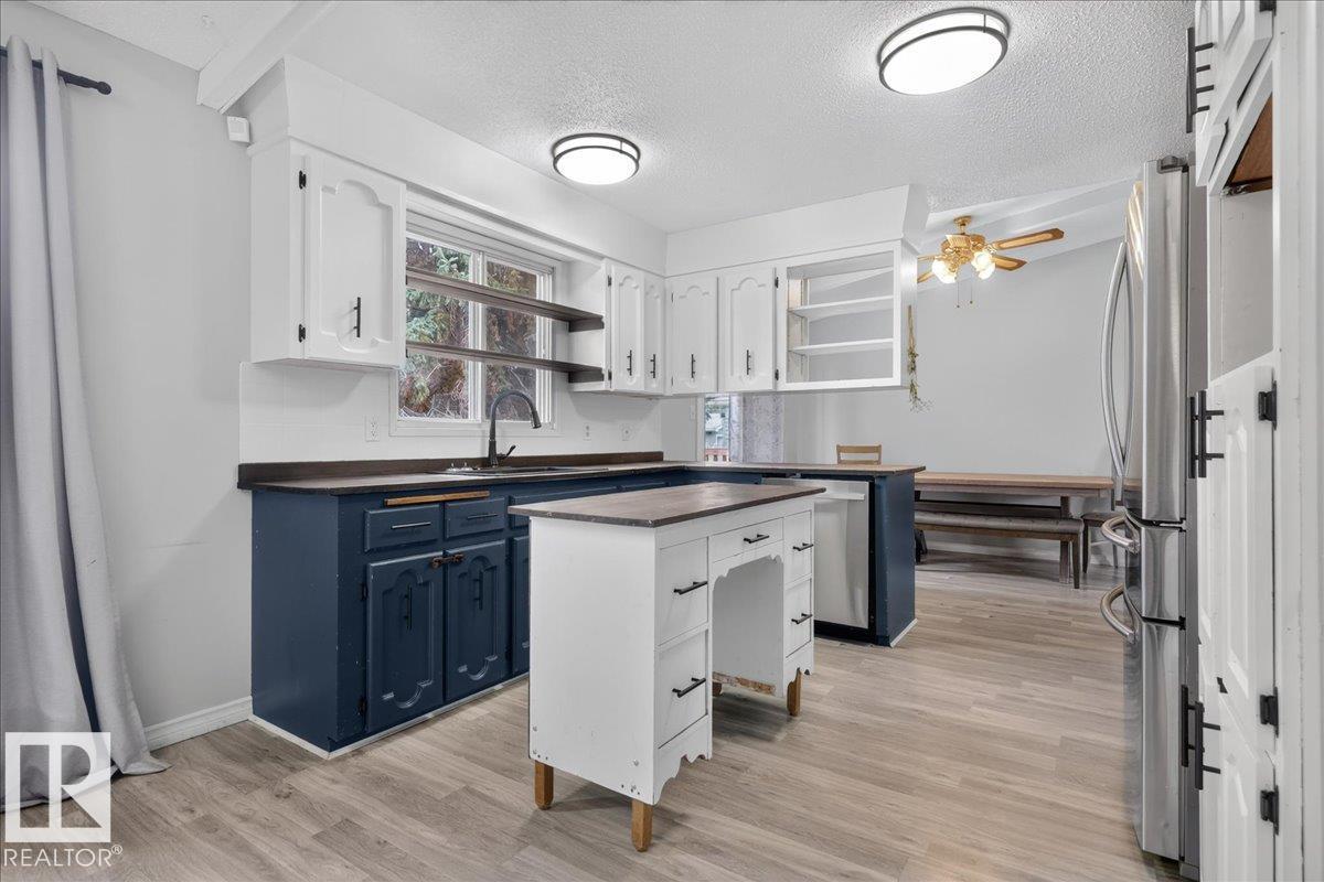 5210 49 St Property Photo 17