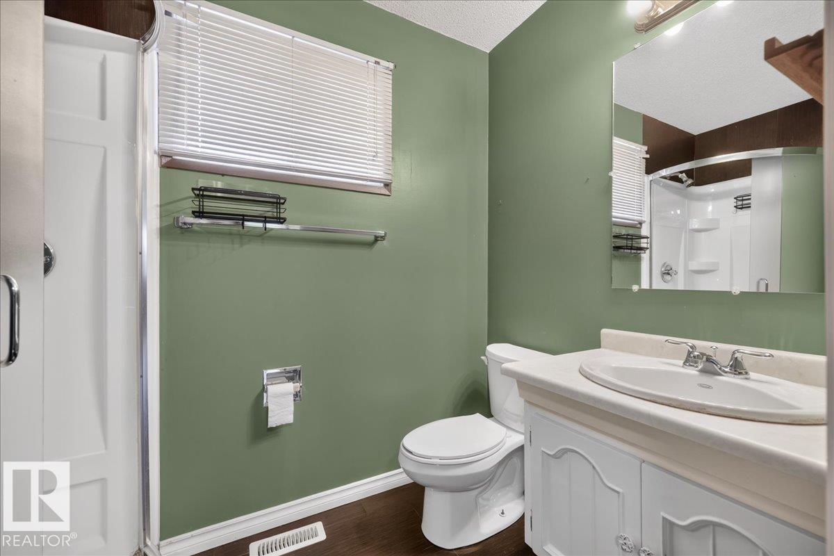 5210 49 St Property Photo 32