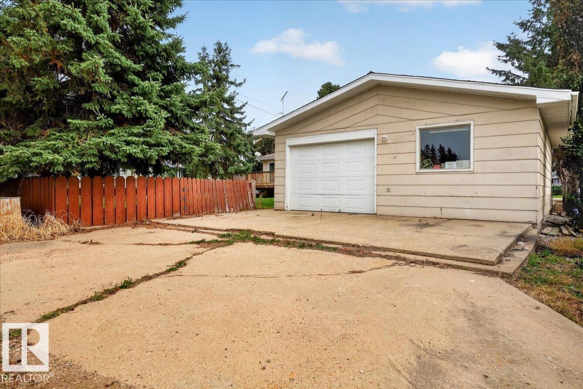 5210 49 St Property Photo 63