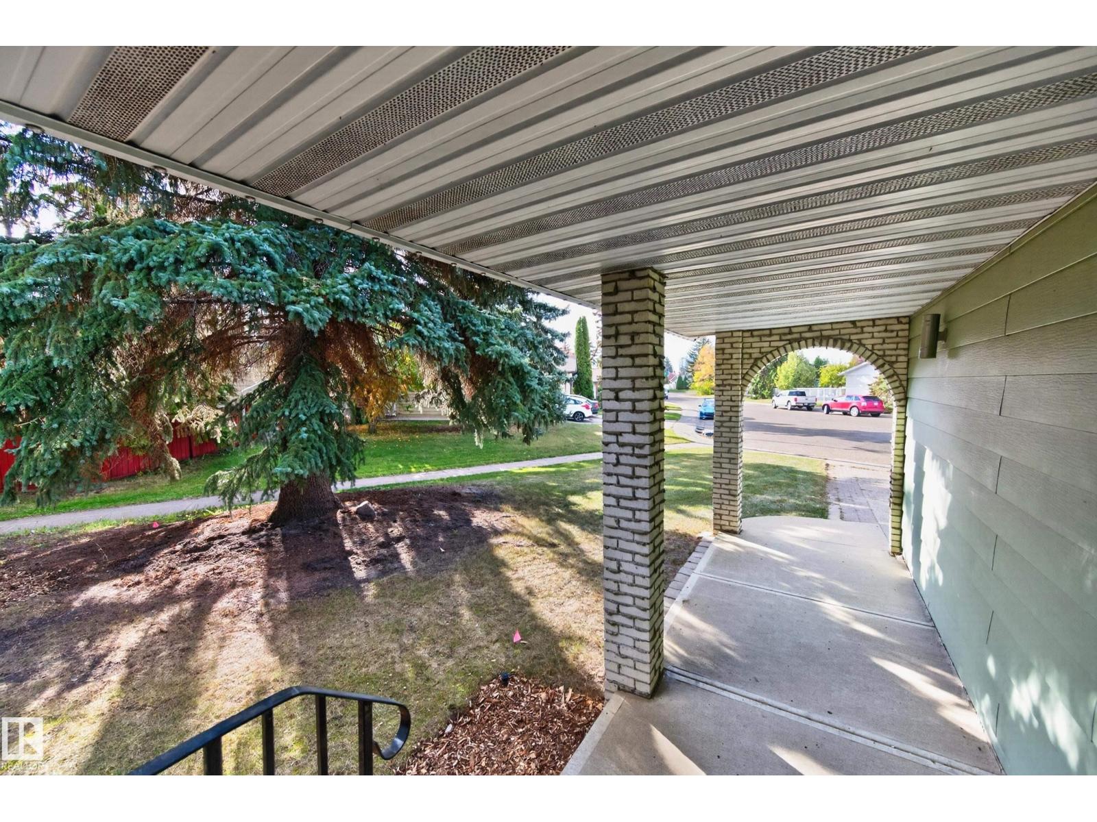 10706 33a Av Nw Property Photo 2