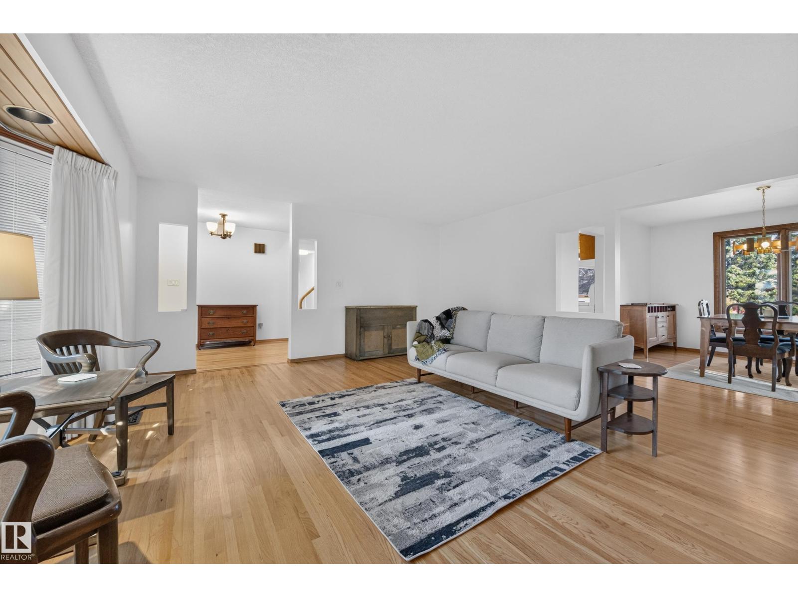10706 33a Av Nw Property Photo 7
