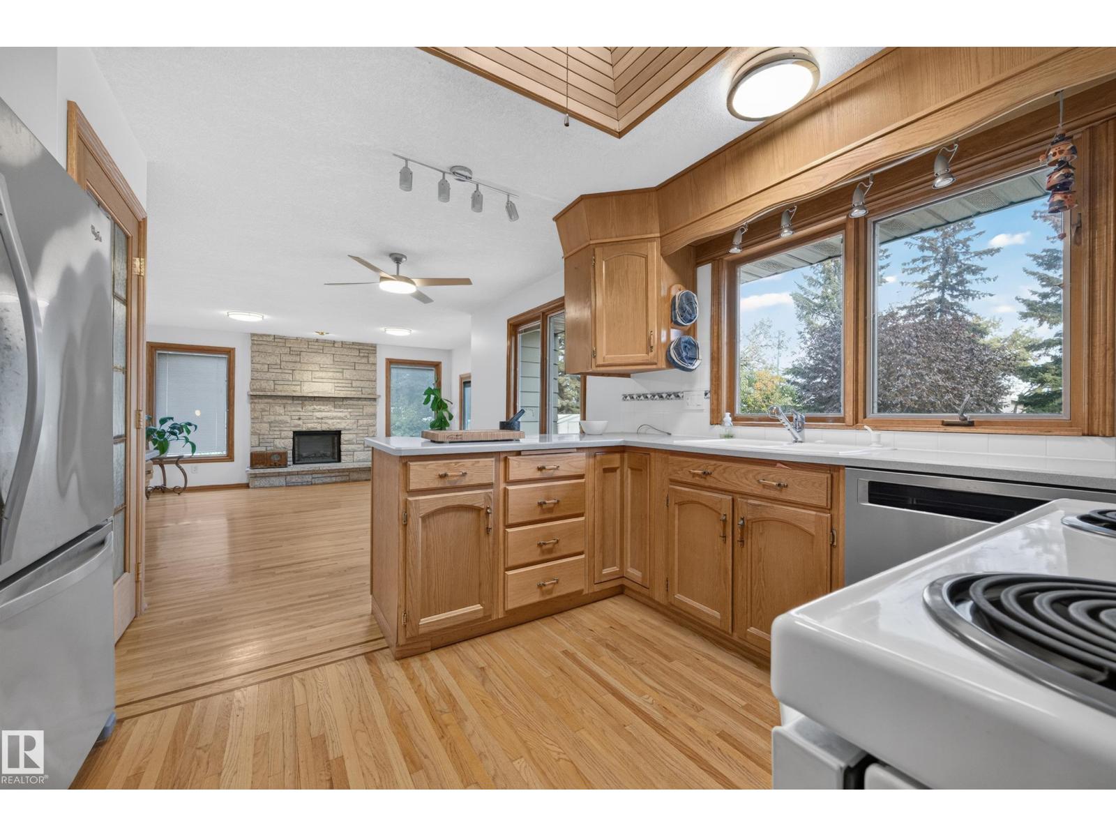 10706 33a Av Nw Property Photo 14