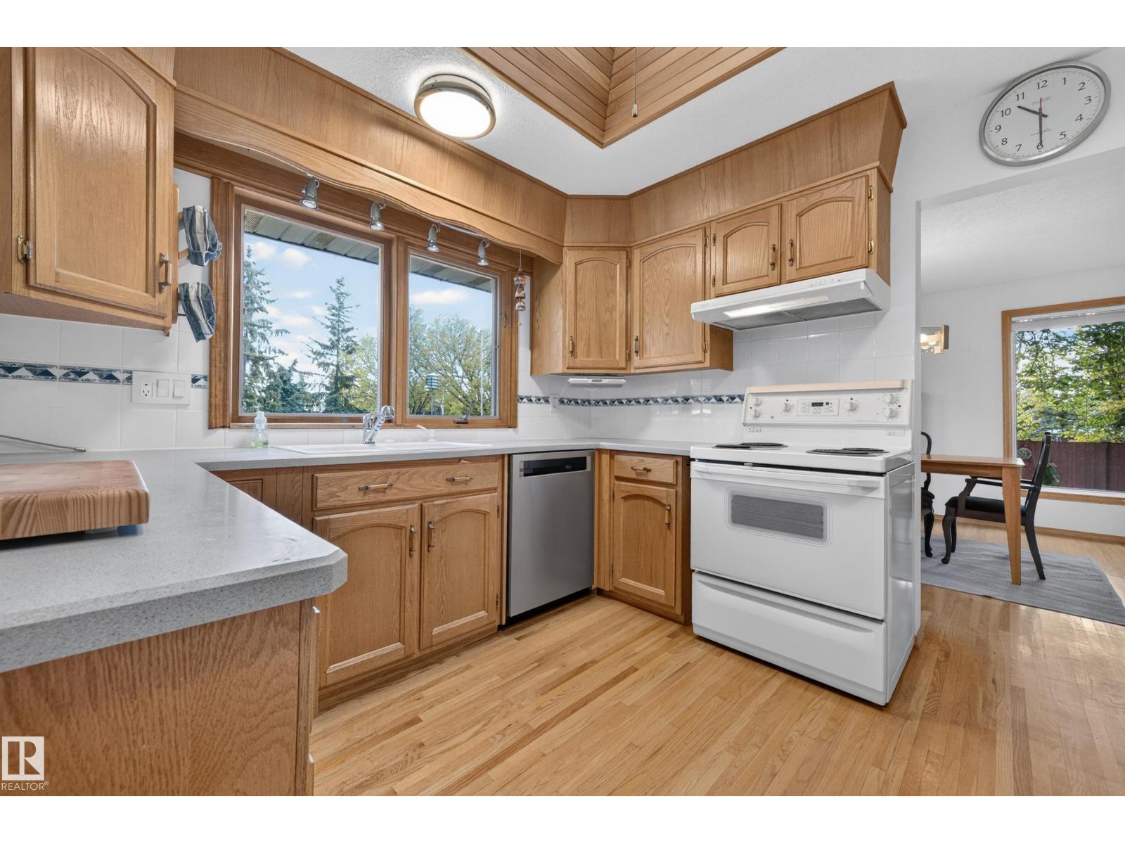 10706 33a Av Nw Property Photo 15