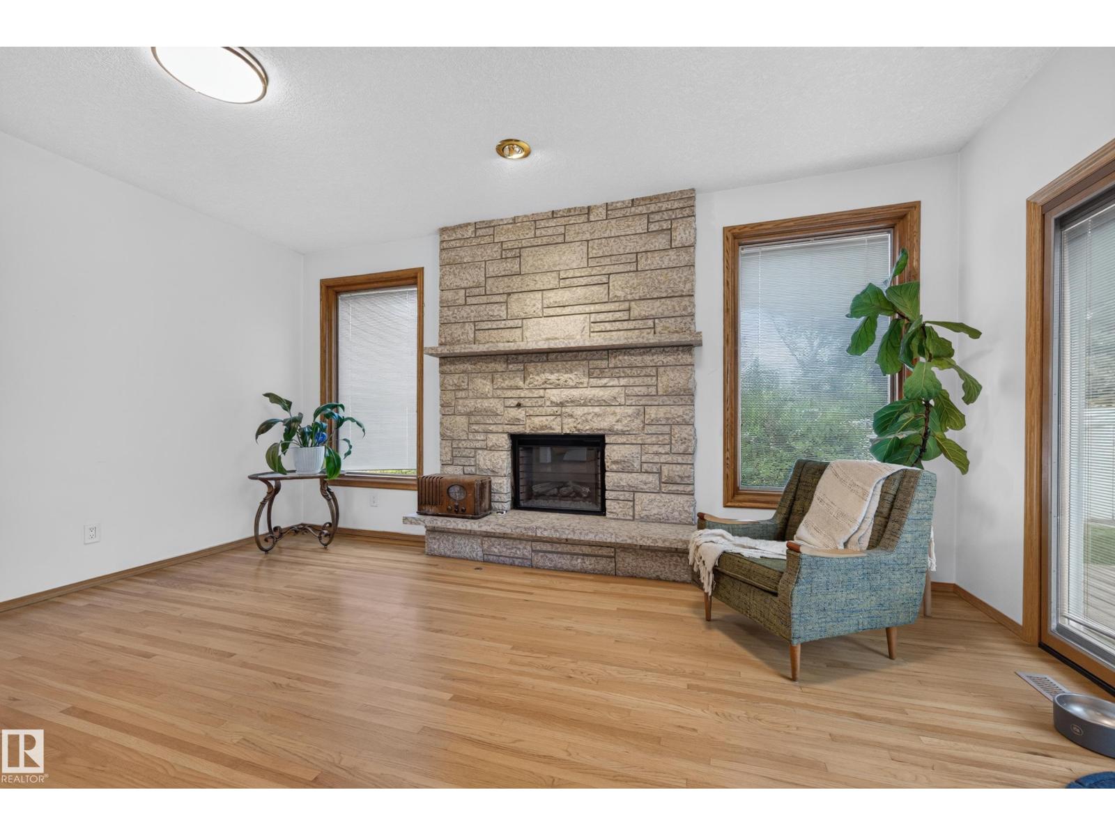 10706 33a Av Nw Property Photo 19