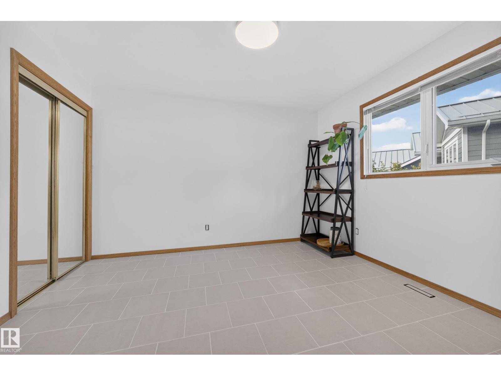 10706 33a Av Nw Property Photo 26
