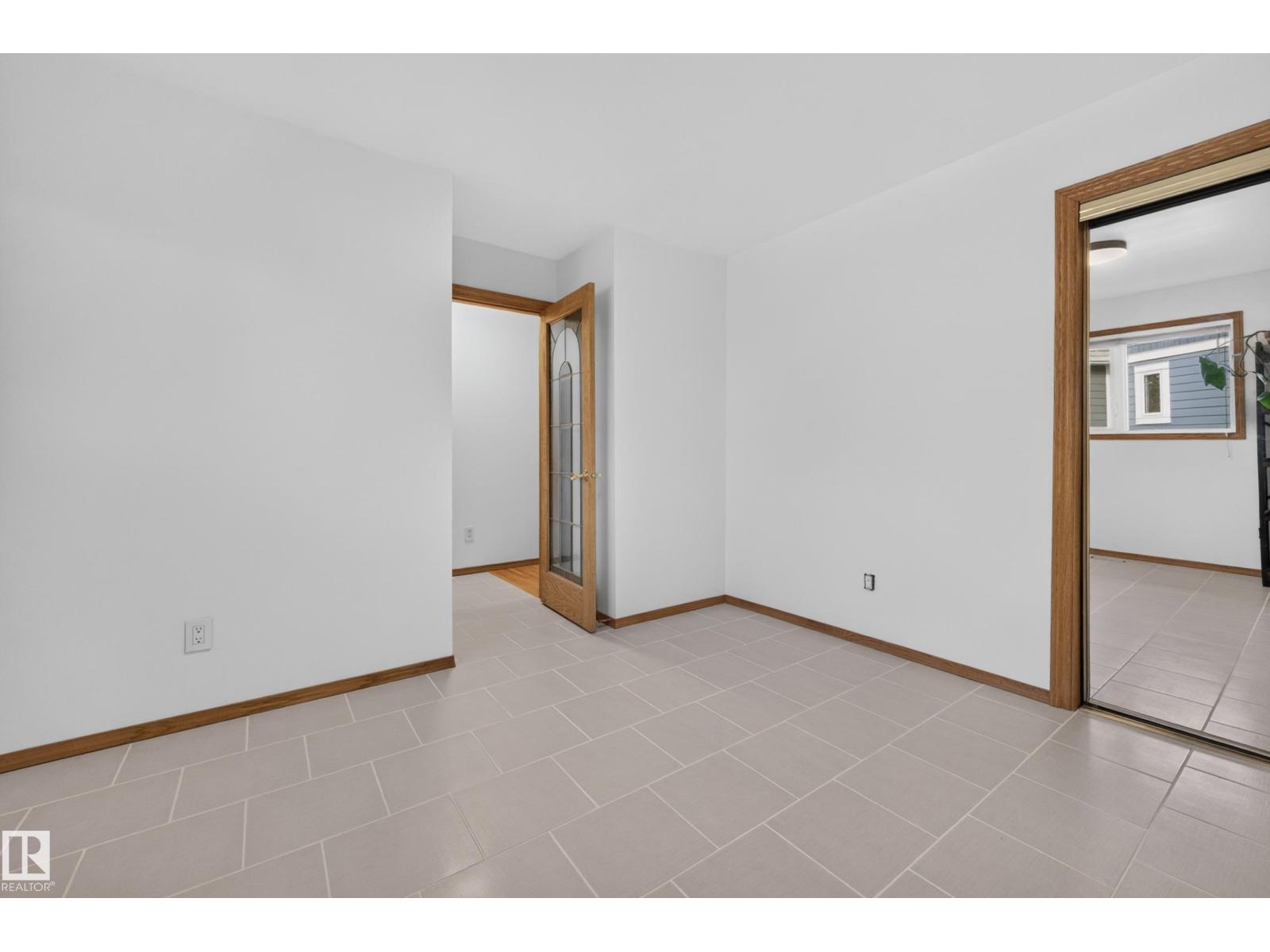 10706 33a Av Nw Property Photo 27