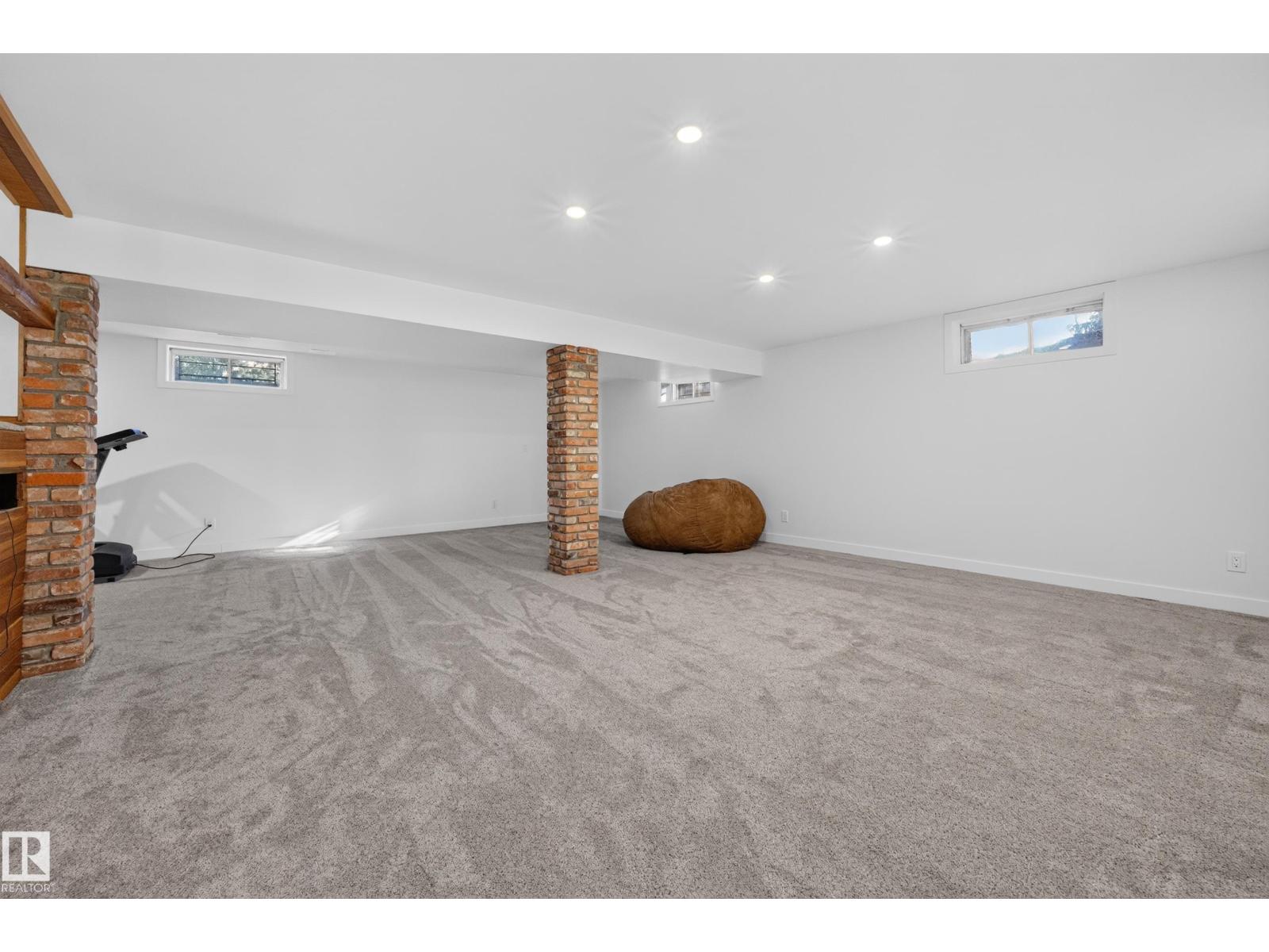 10706 33a Av Nw Property Photo 41
