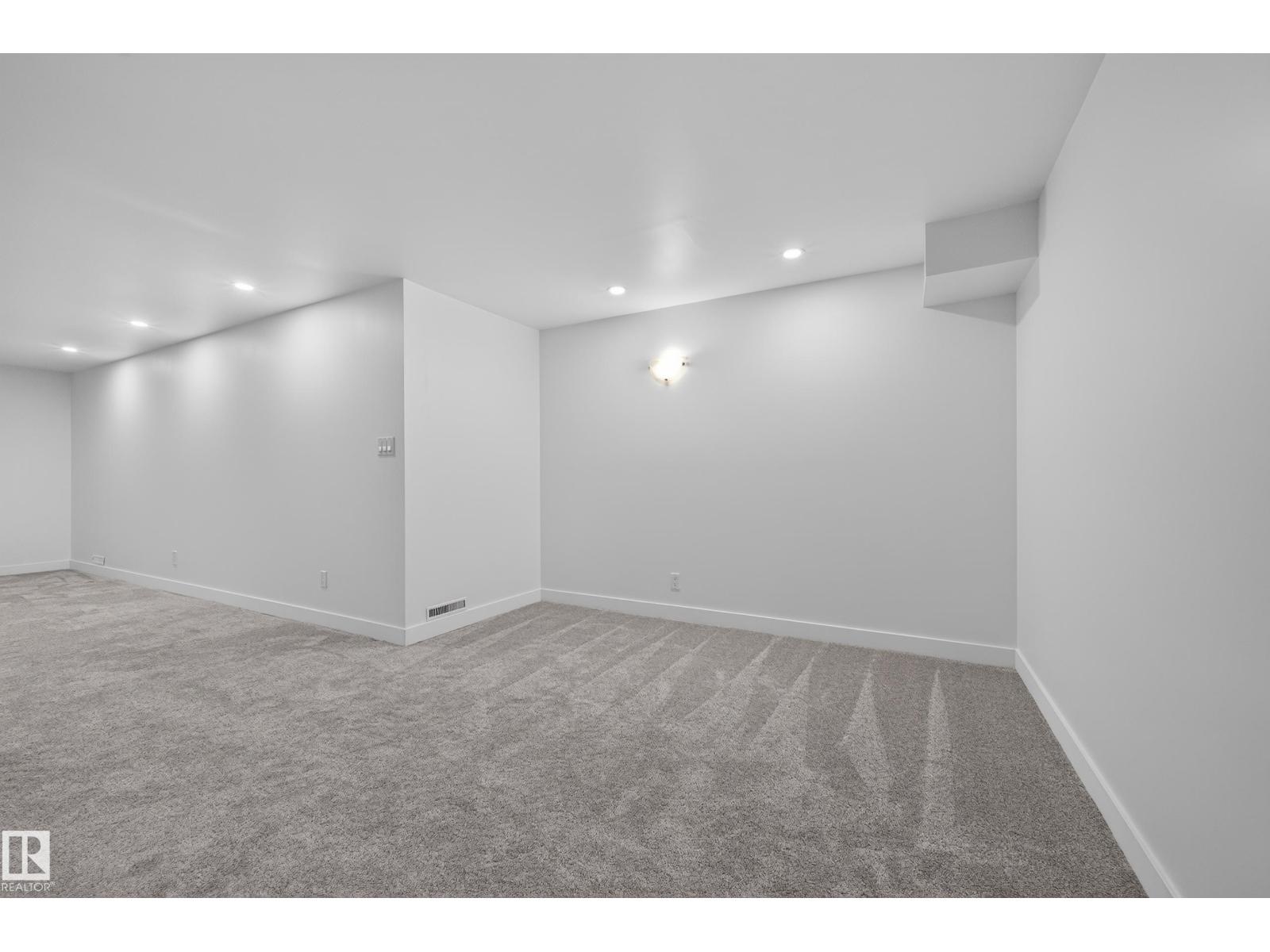 10706 33a Av Nw Property Photo 46