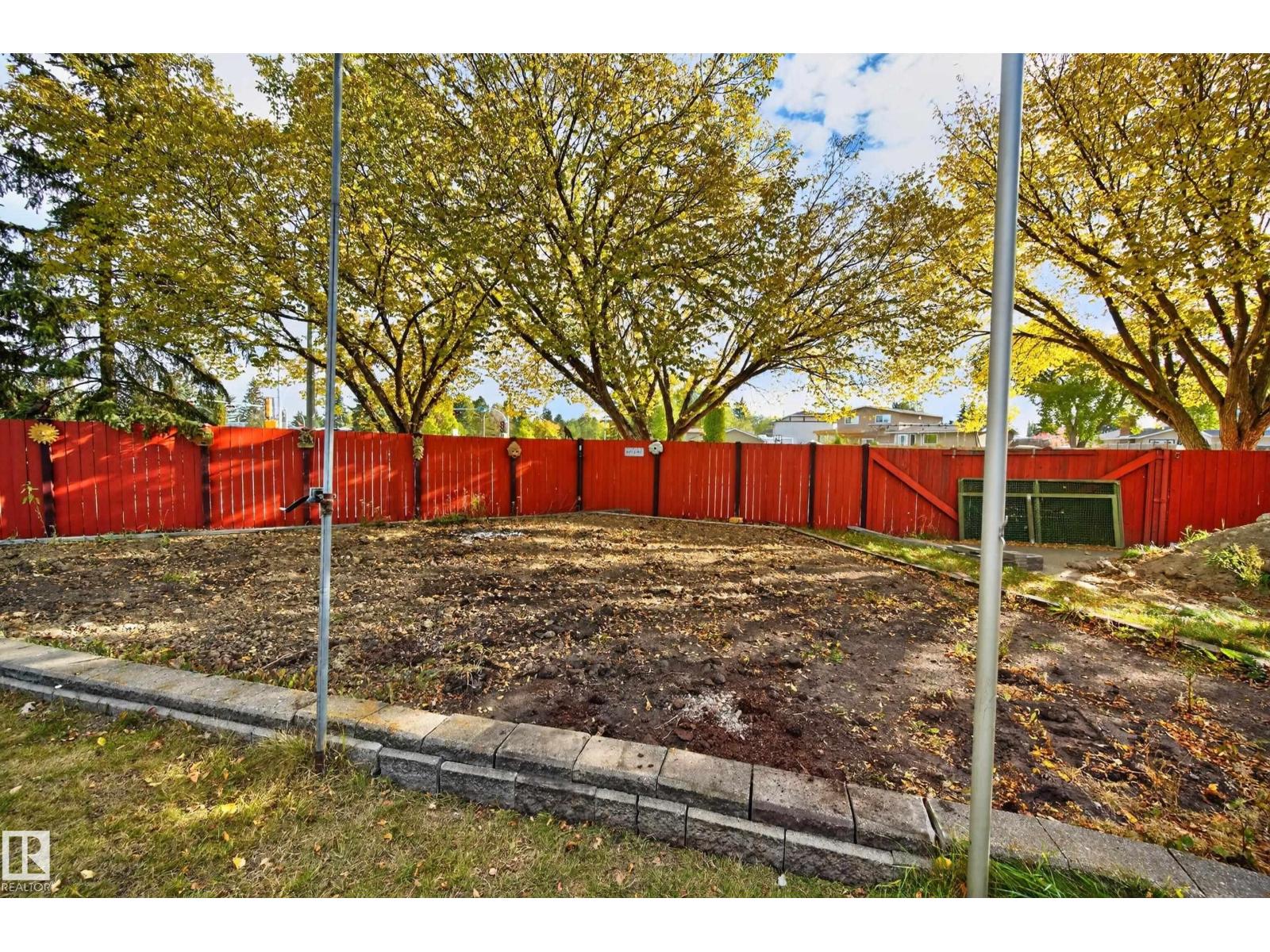 10706 33a Av Nw Property Photo 57
