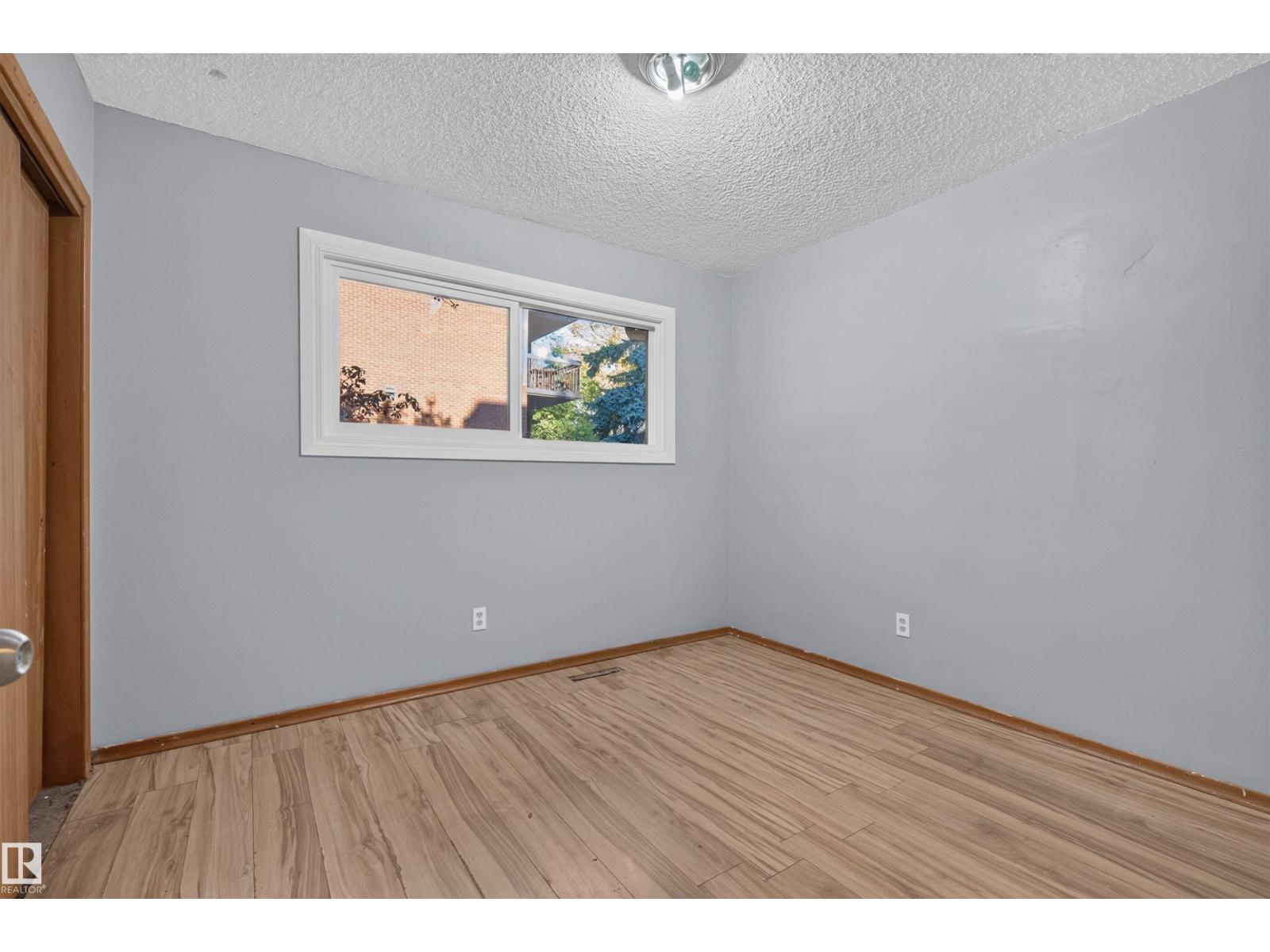 11015 87 Av Nw Property Photo 9