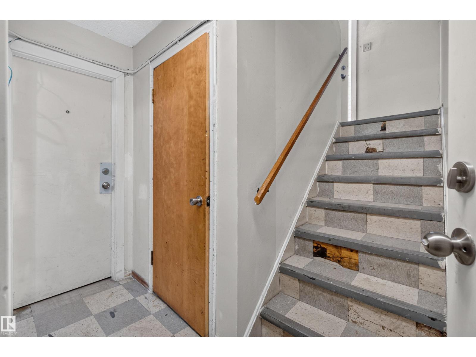 11015 87 Av Nw Property Photo 28