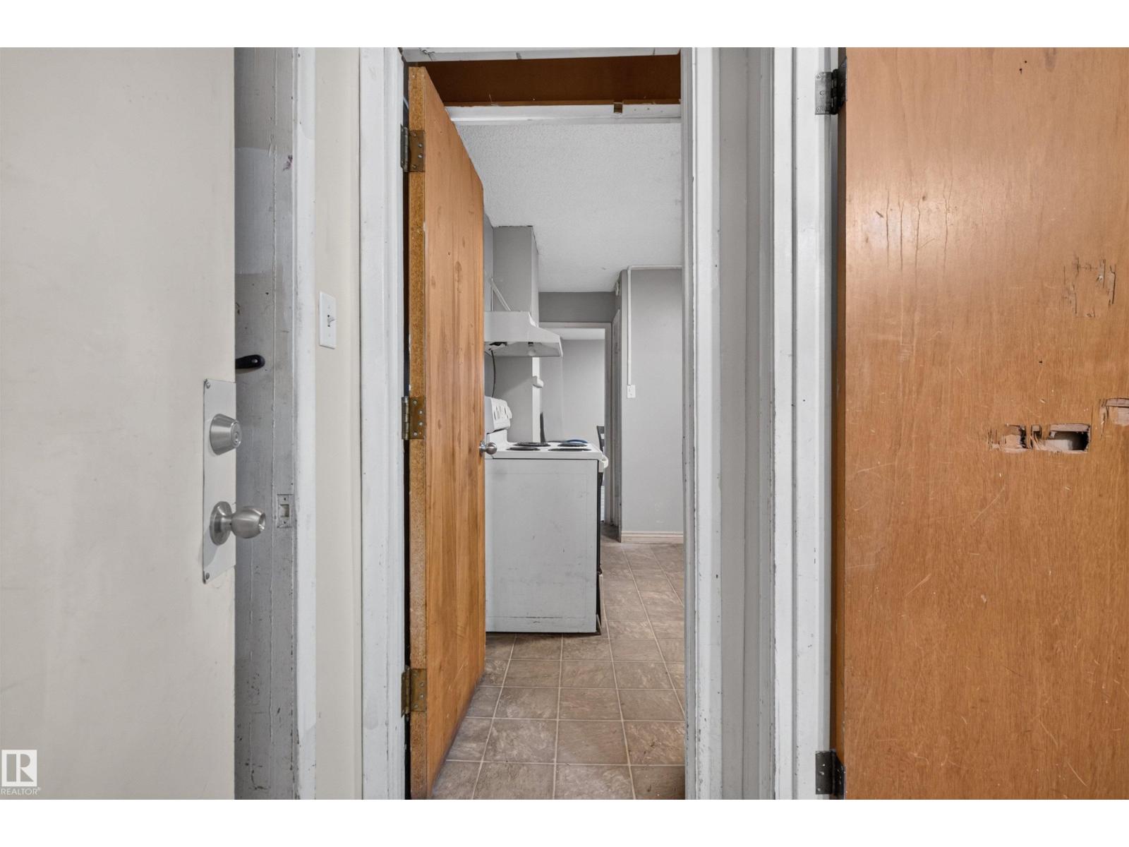 11015 87 Av Nw Property Photo 30