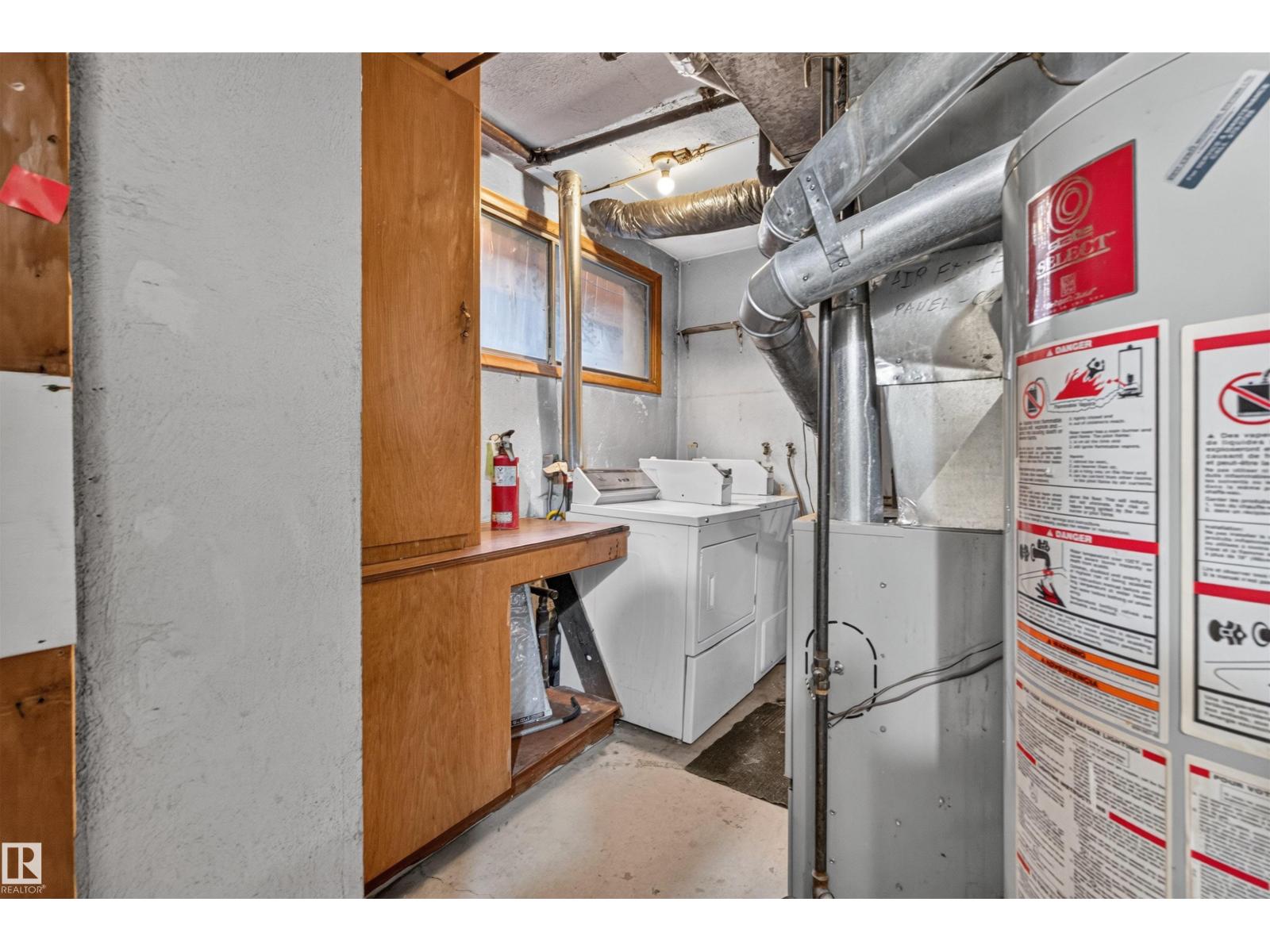 11015 87 Av Nw Property Photo 36
