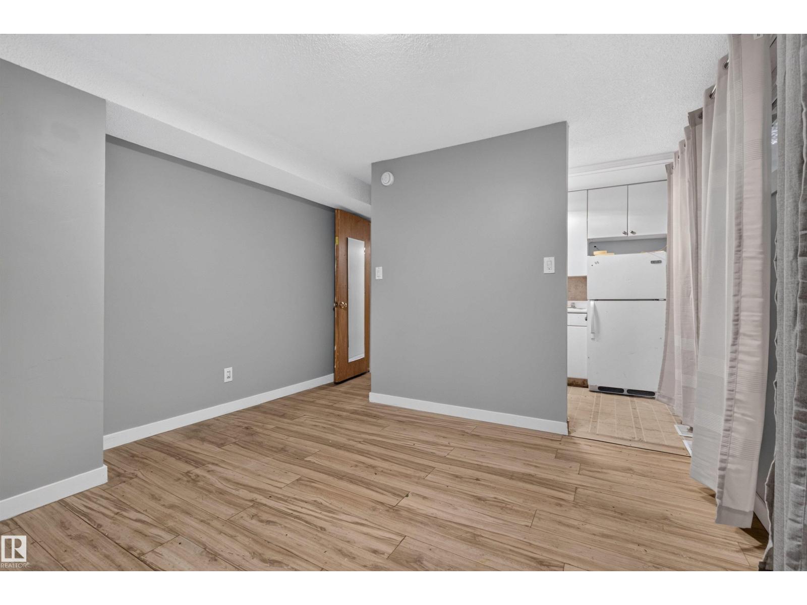 11015 87 Av Nw Property Photo 38