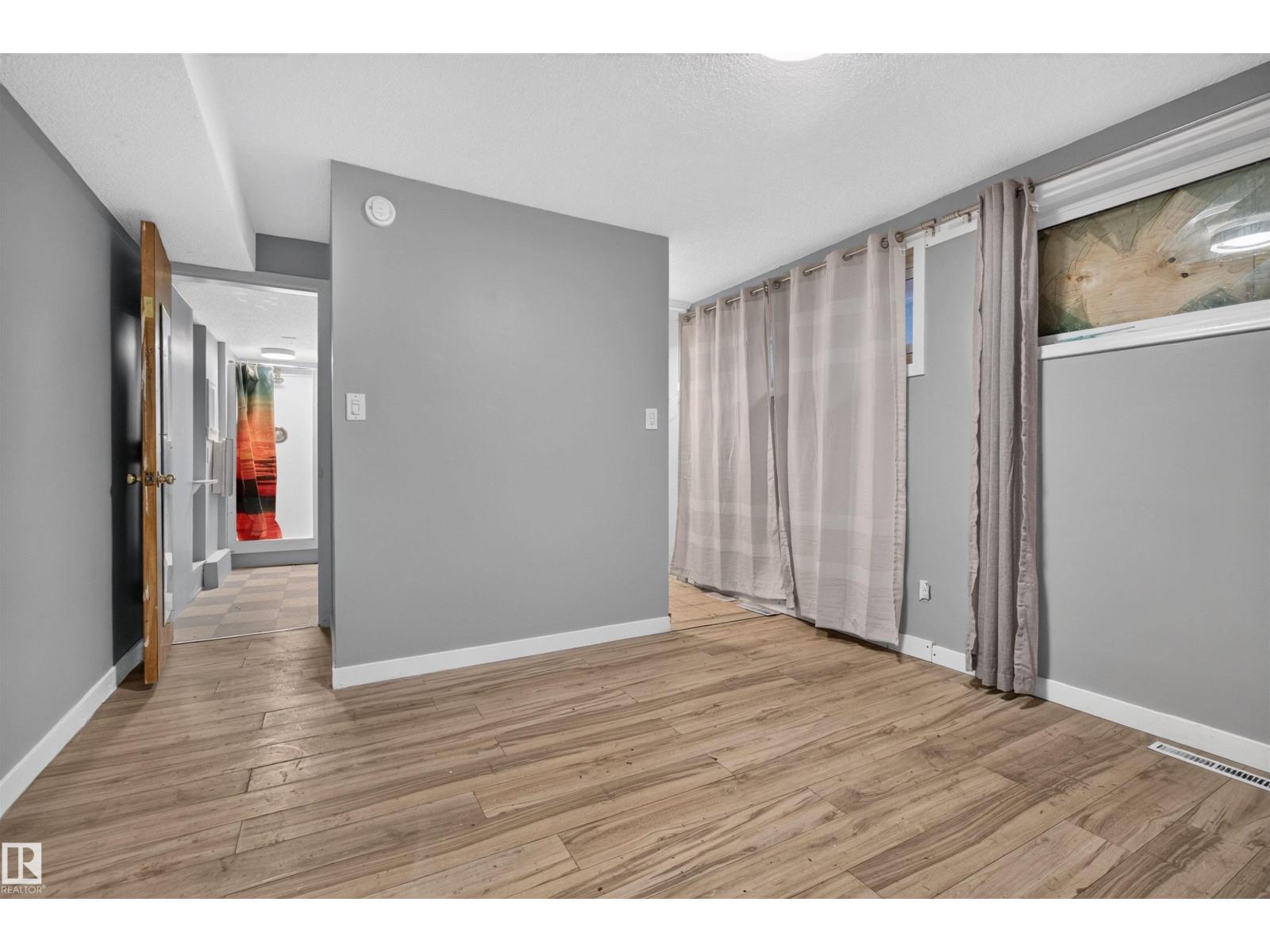 11015 87 Av Nw Property Photo 39