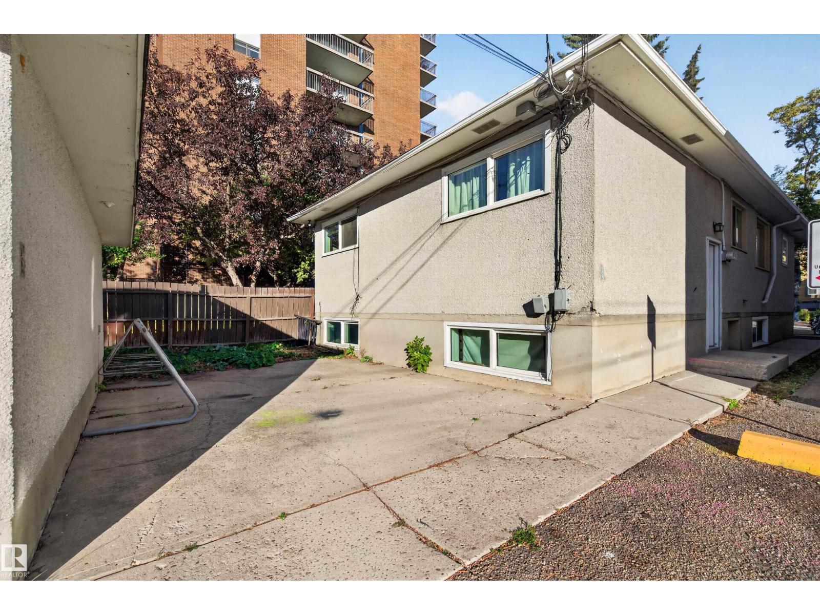 11015 87 Av Nw Property Photo 45