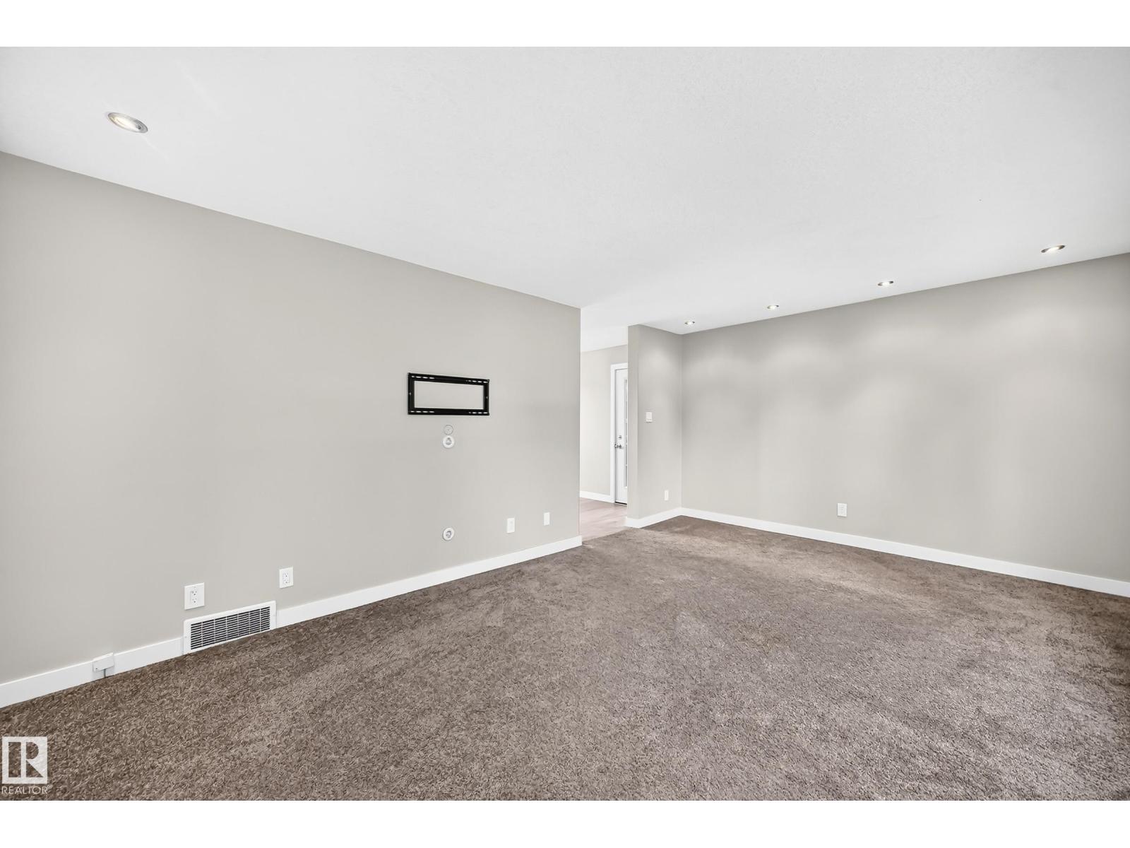12730 90 St Nw Property Photo 14
