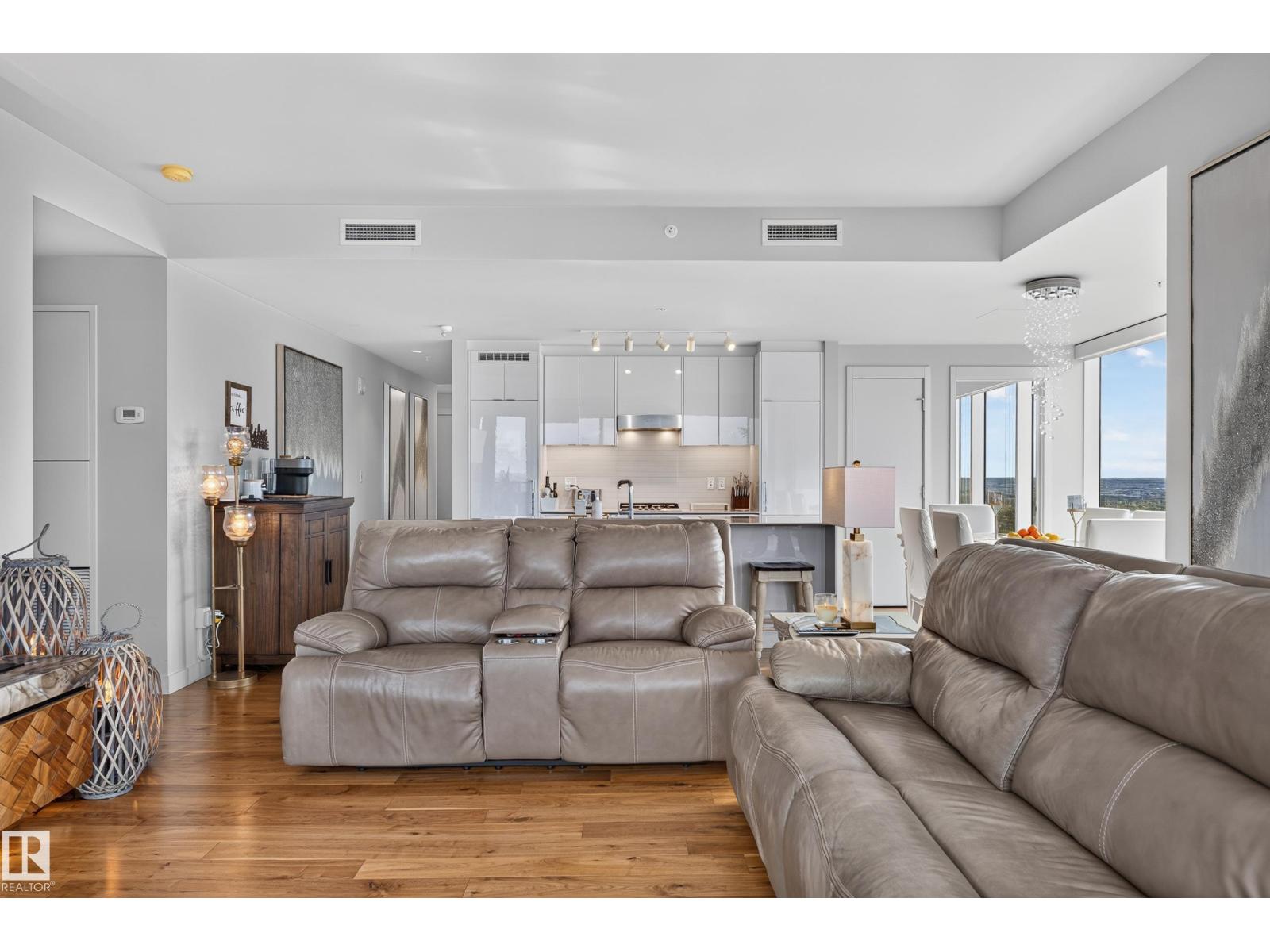 #4206 10360 102 St Nw Property Photo 34