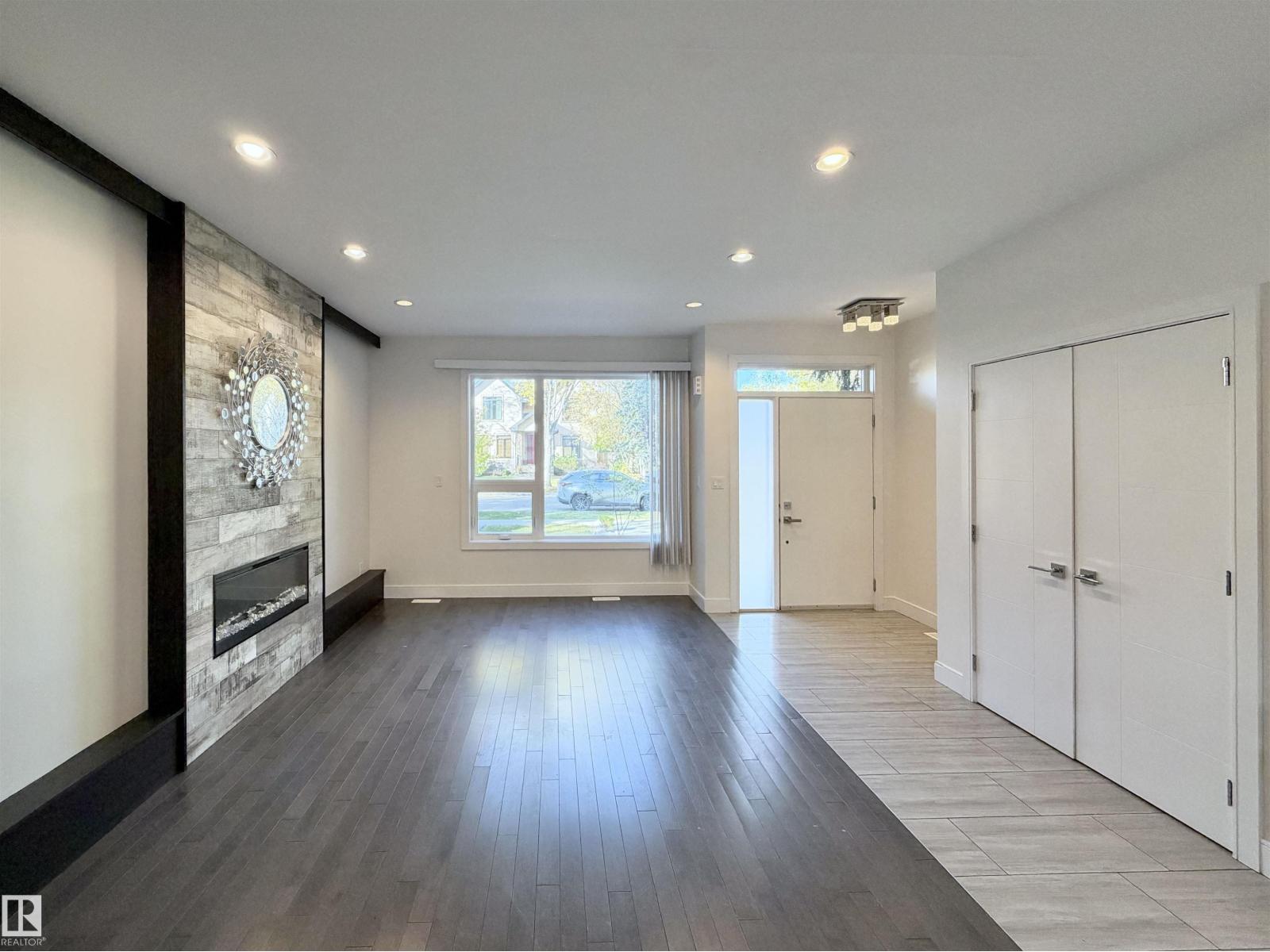 11127 77 Av Nw Property Photo 4
