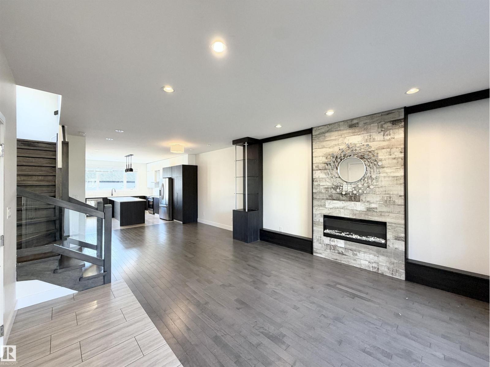 11127 77 Av Nw Property Photo 5