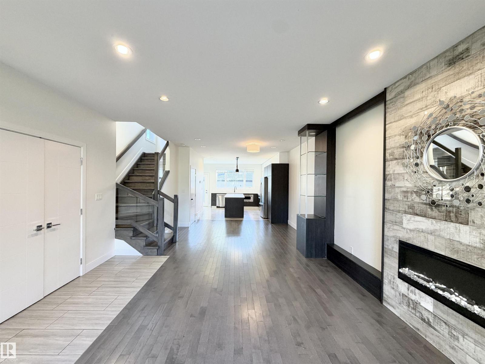 11127 77 Av Nw Property Photo 6