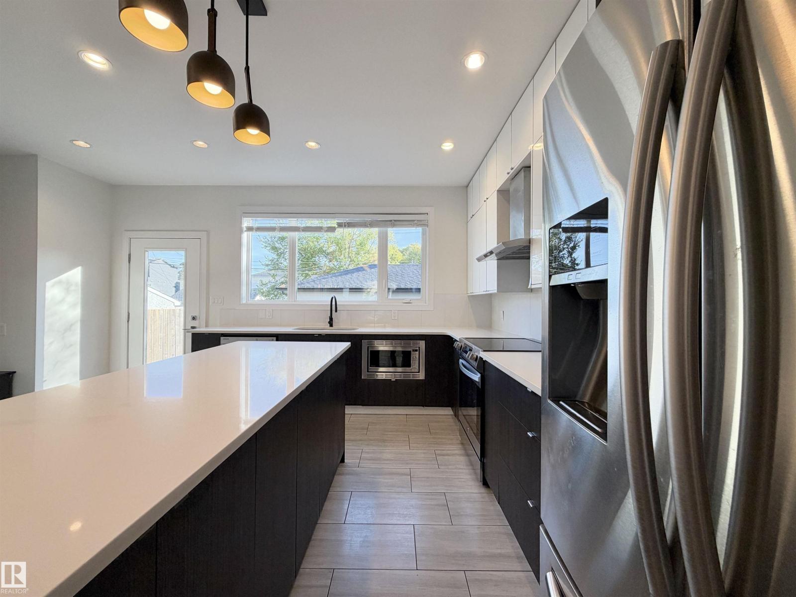 11127 77 Av Nw Property Photo 11