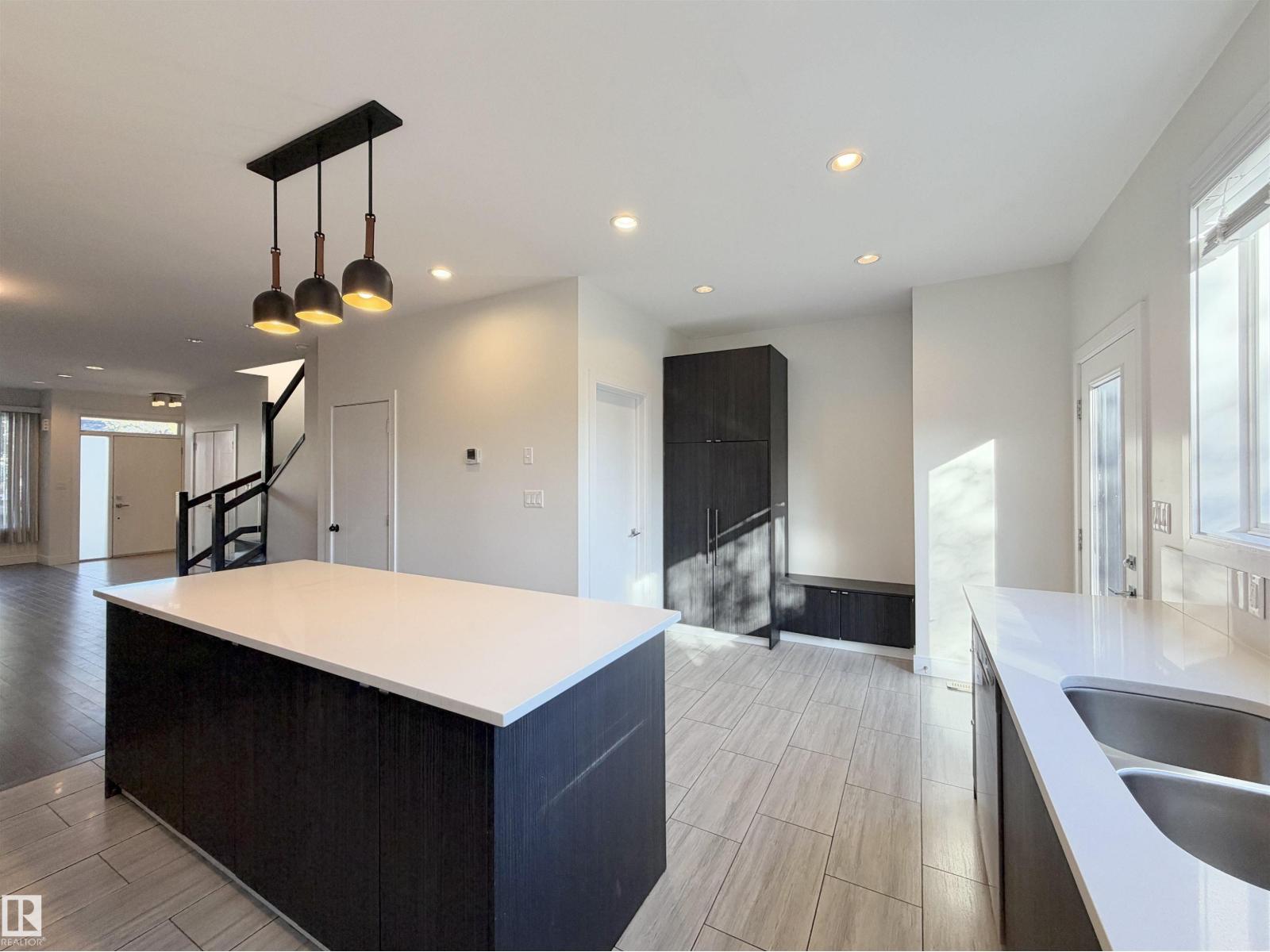 11127 77 Av Nw Property Photo 12