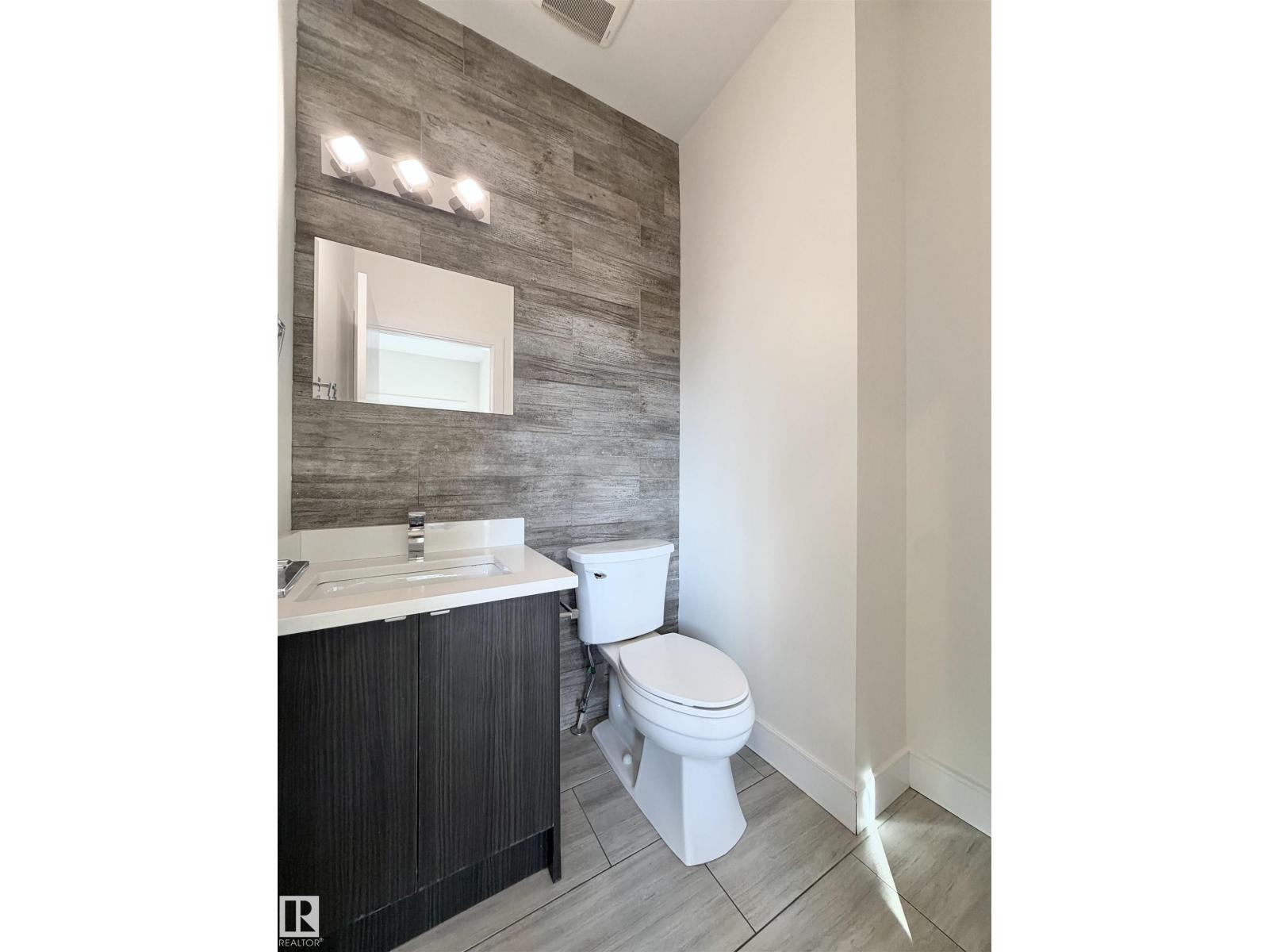 11127 77 Av Nw Property Photo 14