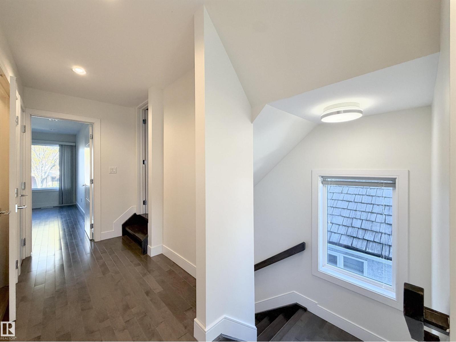 11127 77 Av Nw Property Photo 15