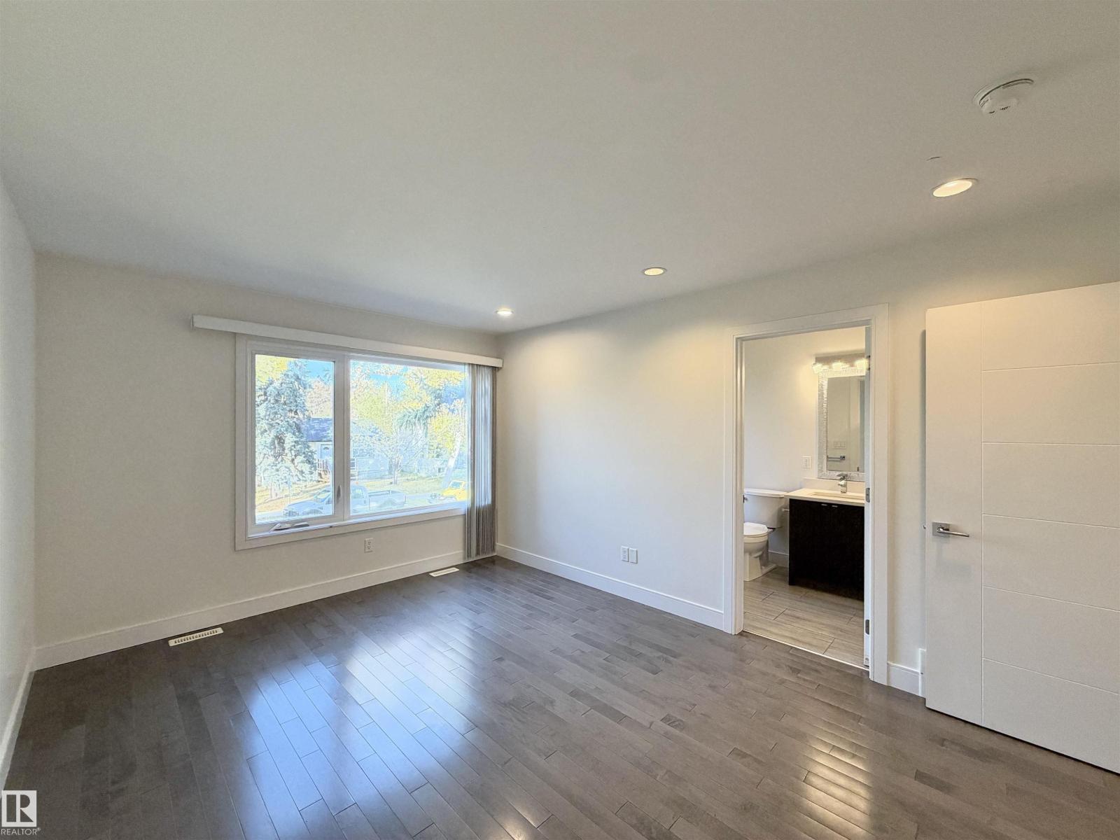11127 77 Av Nw Property Photo 16