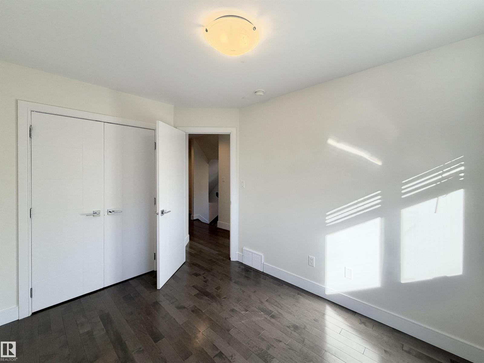 11127 77 Av Nw Property Photo 23