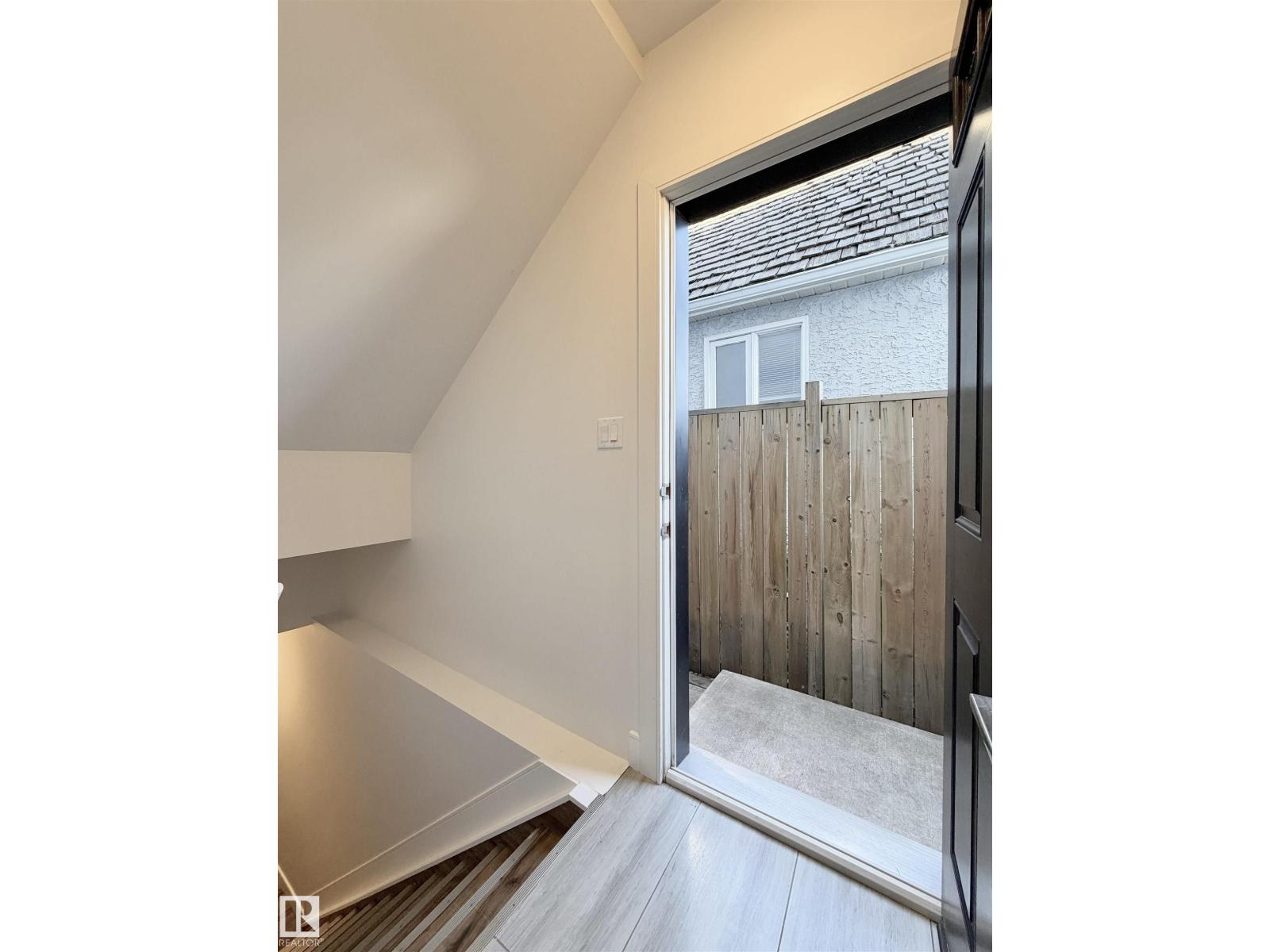 11127 77 Av Nw Property Photo 27