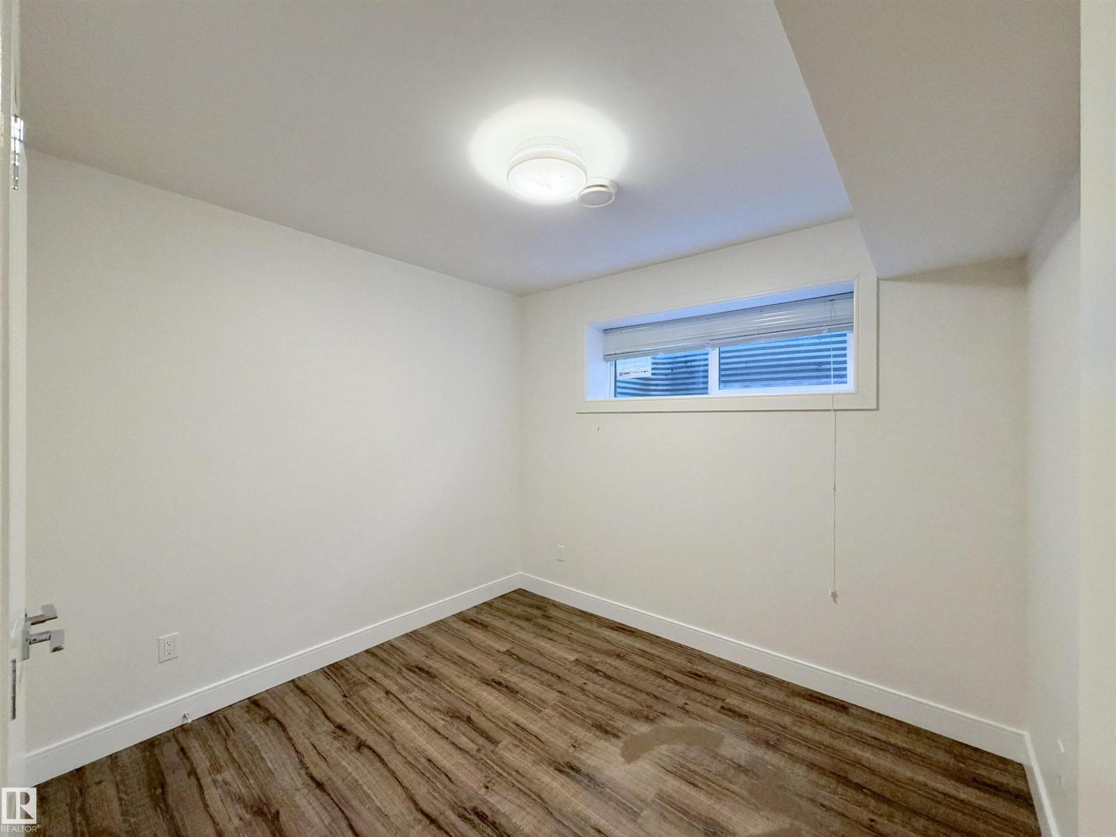 11127 77 Av Nw Property Photo 33