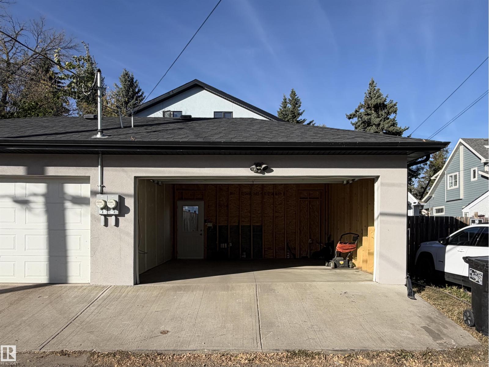 11127 77 Av Nw Property Photo 46